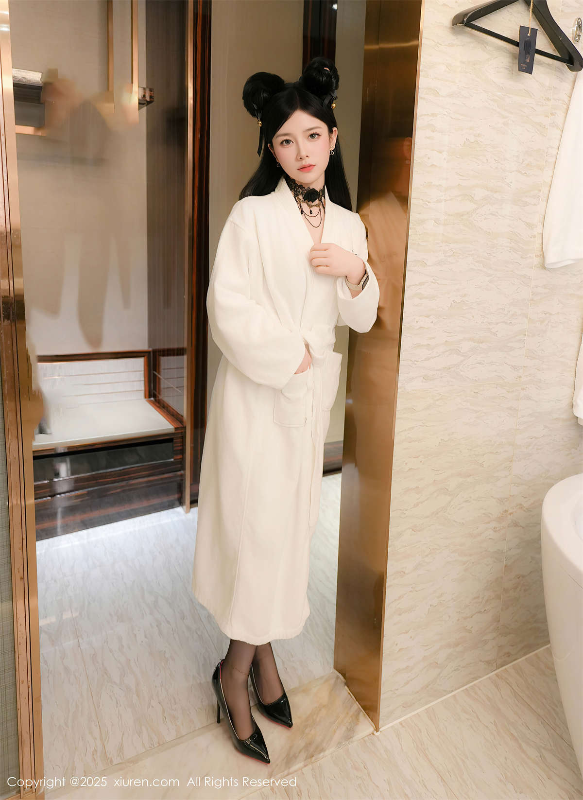 图片[2]-Xiuren秀人网 2025.03.04 NO.9961 优酱-日更街拍