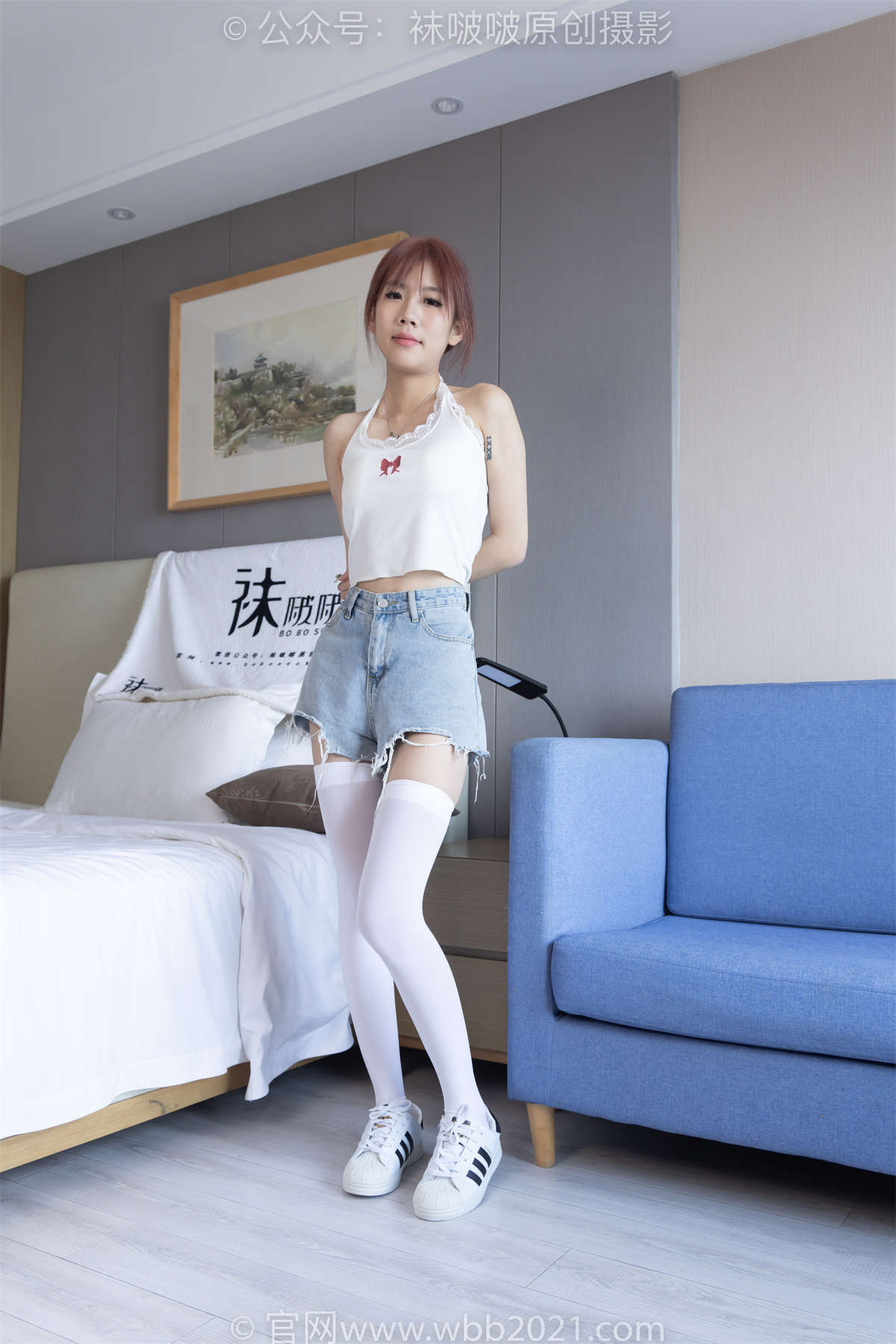 图片[2]-袜啵啵 No.264 果冻-高跟鞋、贝壳头板鞋、黑丝大腿袜、白丝大腿袜 花絮版-日更街拍