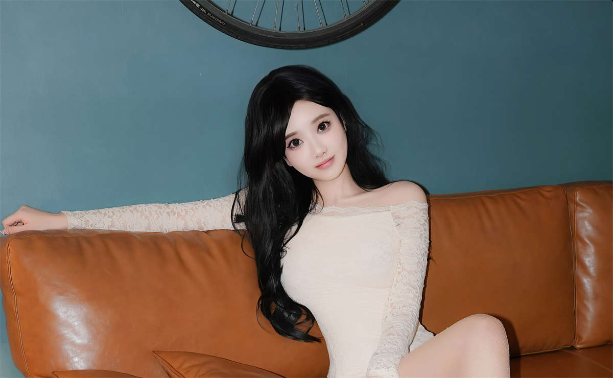 图片[2]-Xiuren秀人网 2025.01.13 NO.9746 伊一Moon-日更街拍