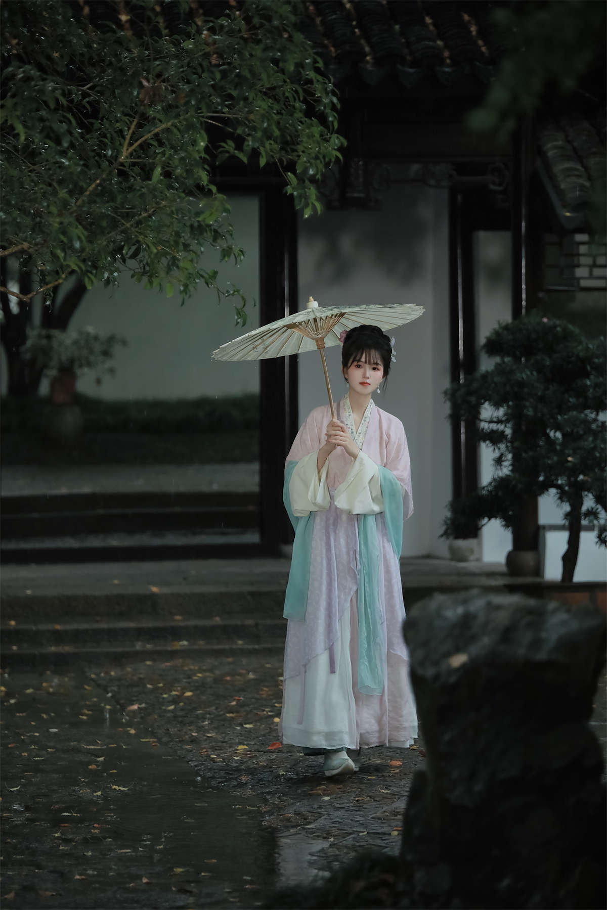 YITUYU艺图语 2024.11.10 红楼看雨 荔枝-日更街拍