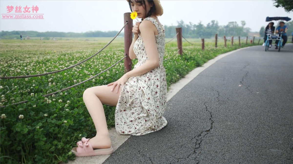 图片[2]-2019.05.29 玥玥 田园的凉拖丝袜-日更街拍