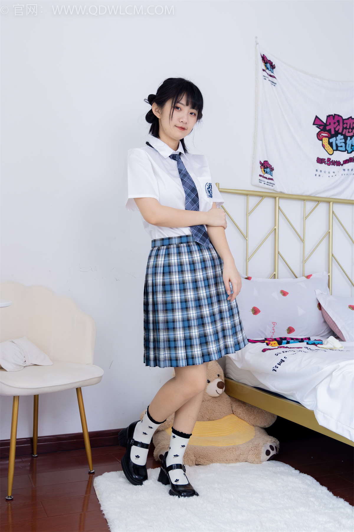 物恋传媒 NO.1641 暗月-雨天窝在家(盲盒1)-日更街拍