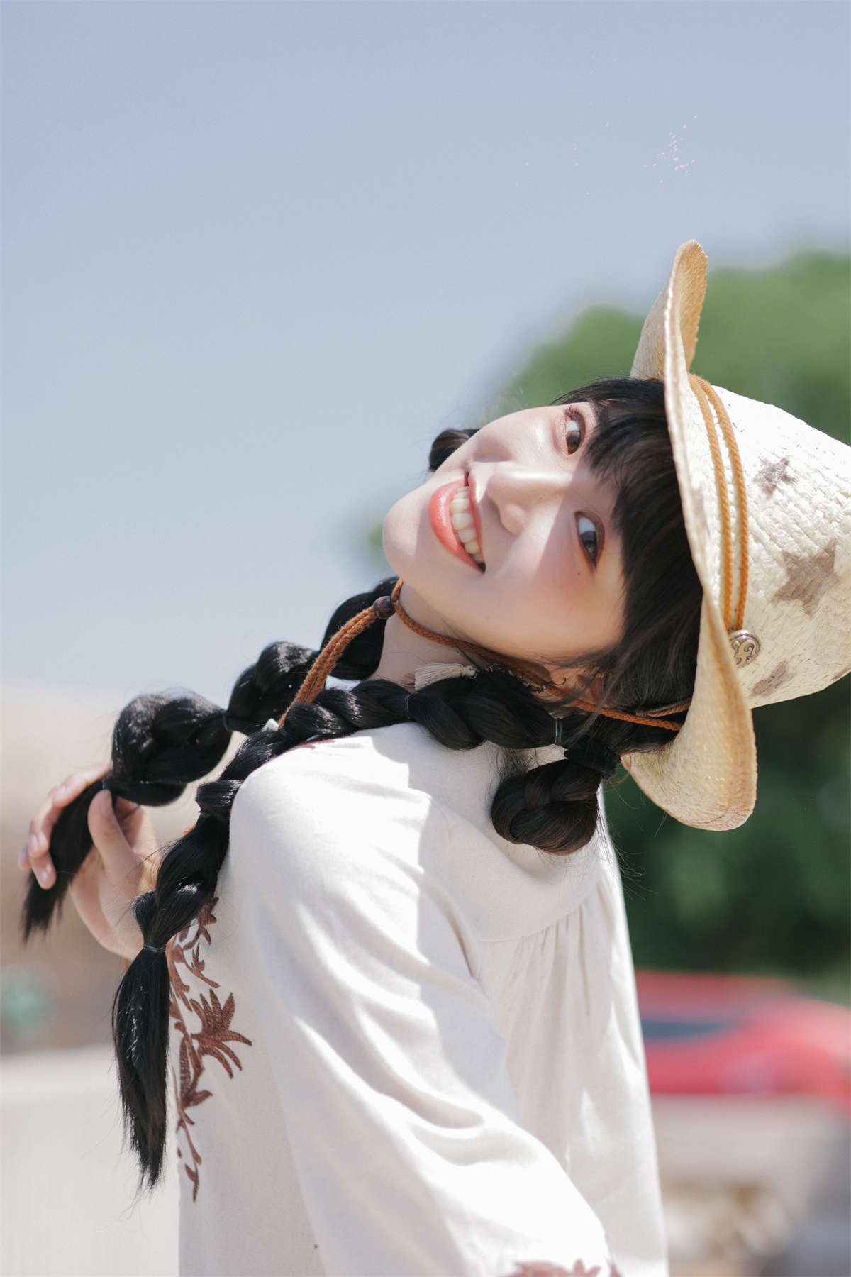 YITUYU艺图语 2023.07.11 草原的夏日 蓝胖子-日更街拍