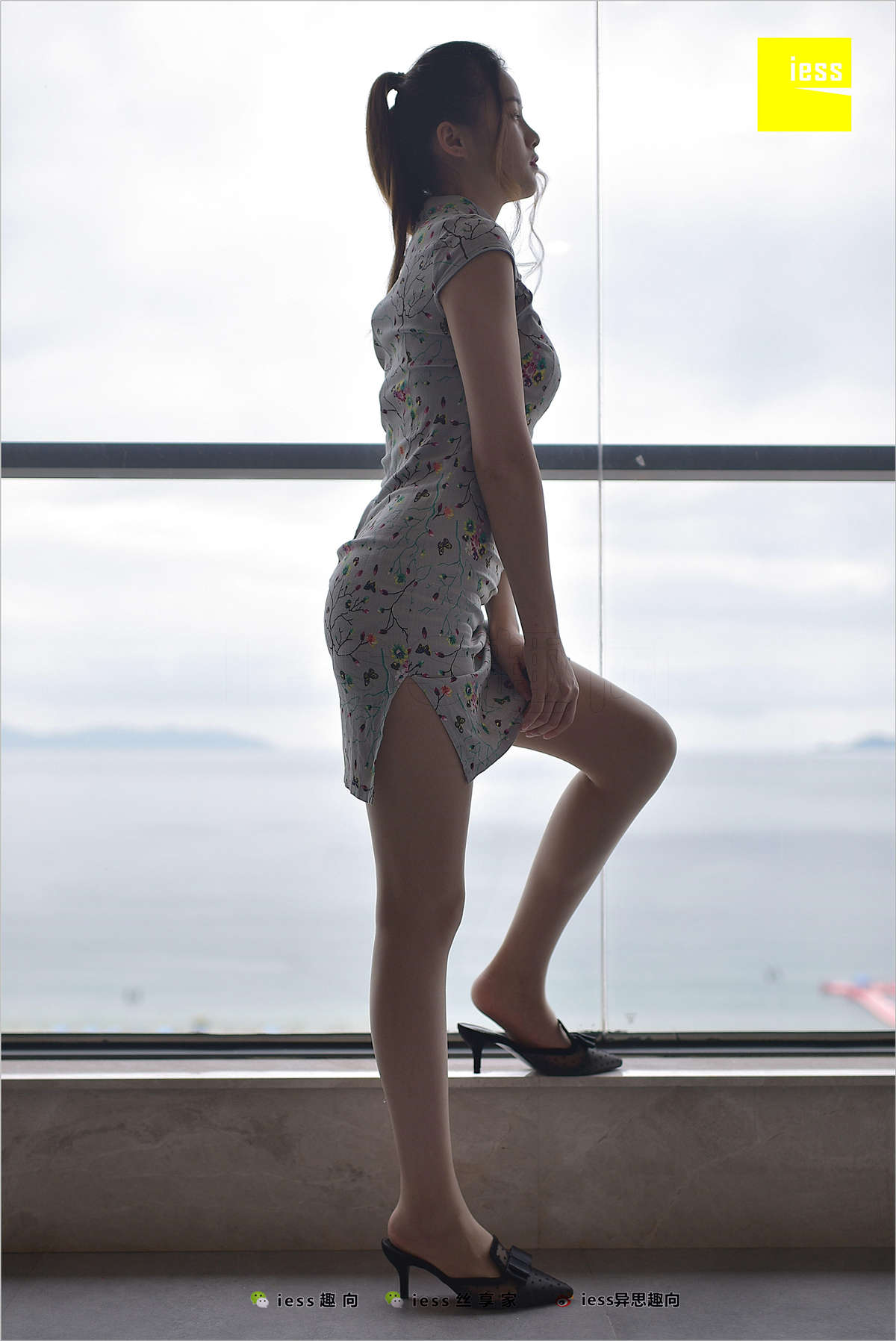图片[2]-IESS异思趣向 丝足便当247期：九妹的短旗袍 九妹-日更街拍
