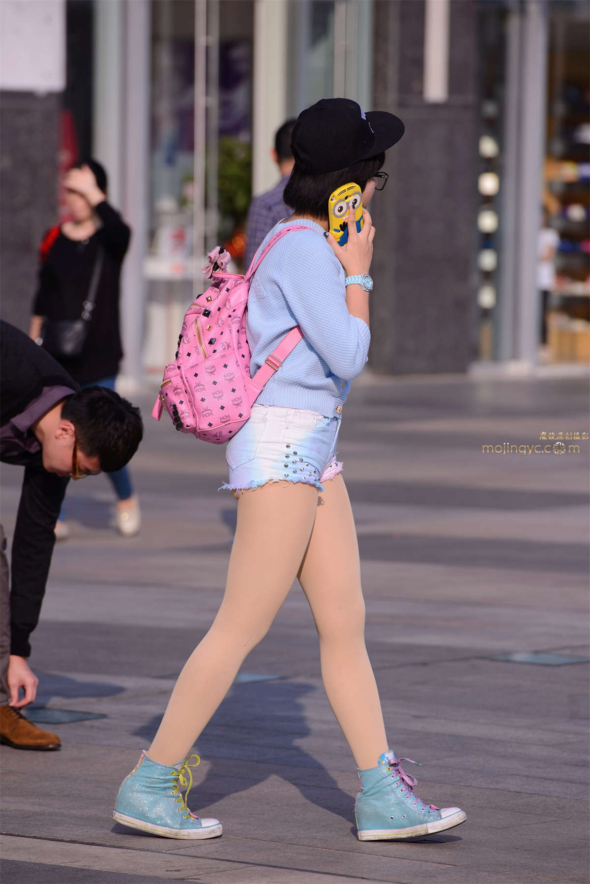 图片[2]-热裤，肉丝，运动鞋-日更街拍