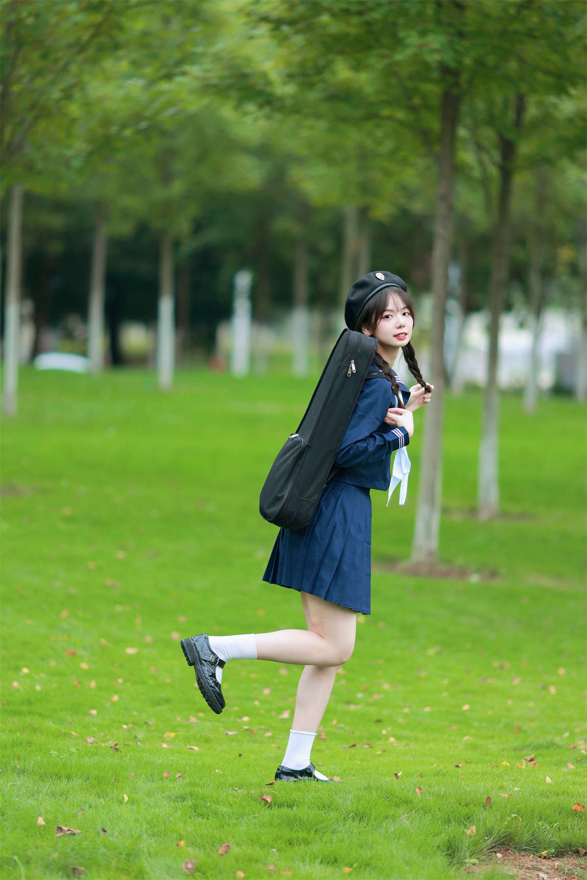 YITUYU艺图语 2023.10.20 提琴少女 暮烟色CC插图1