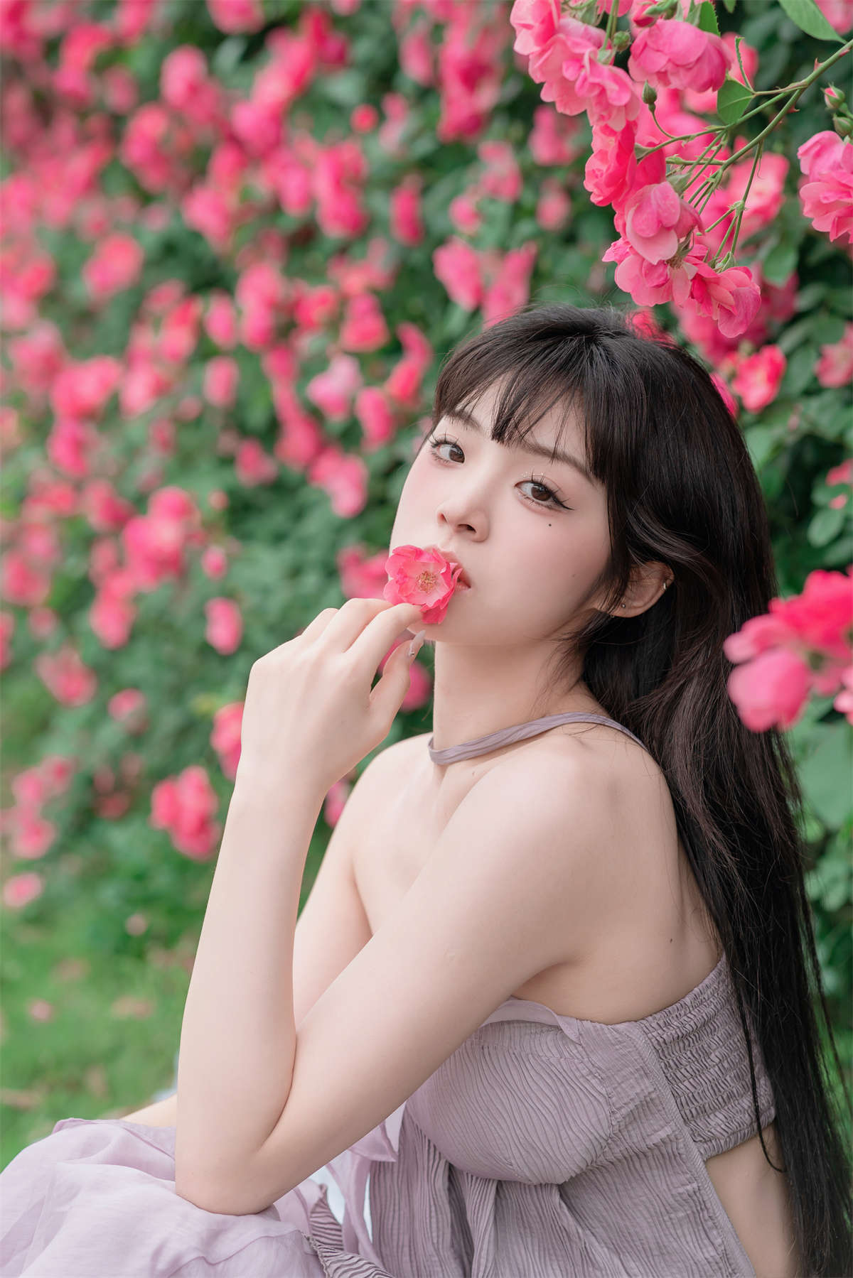 YITUYU艺图语 2024.03.18 让花盛开 赛的过西莉吗-日更街拍