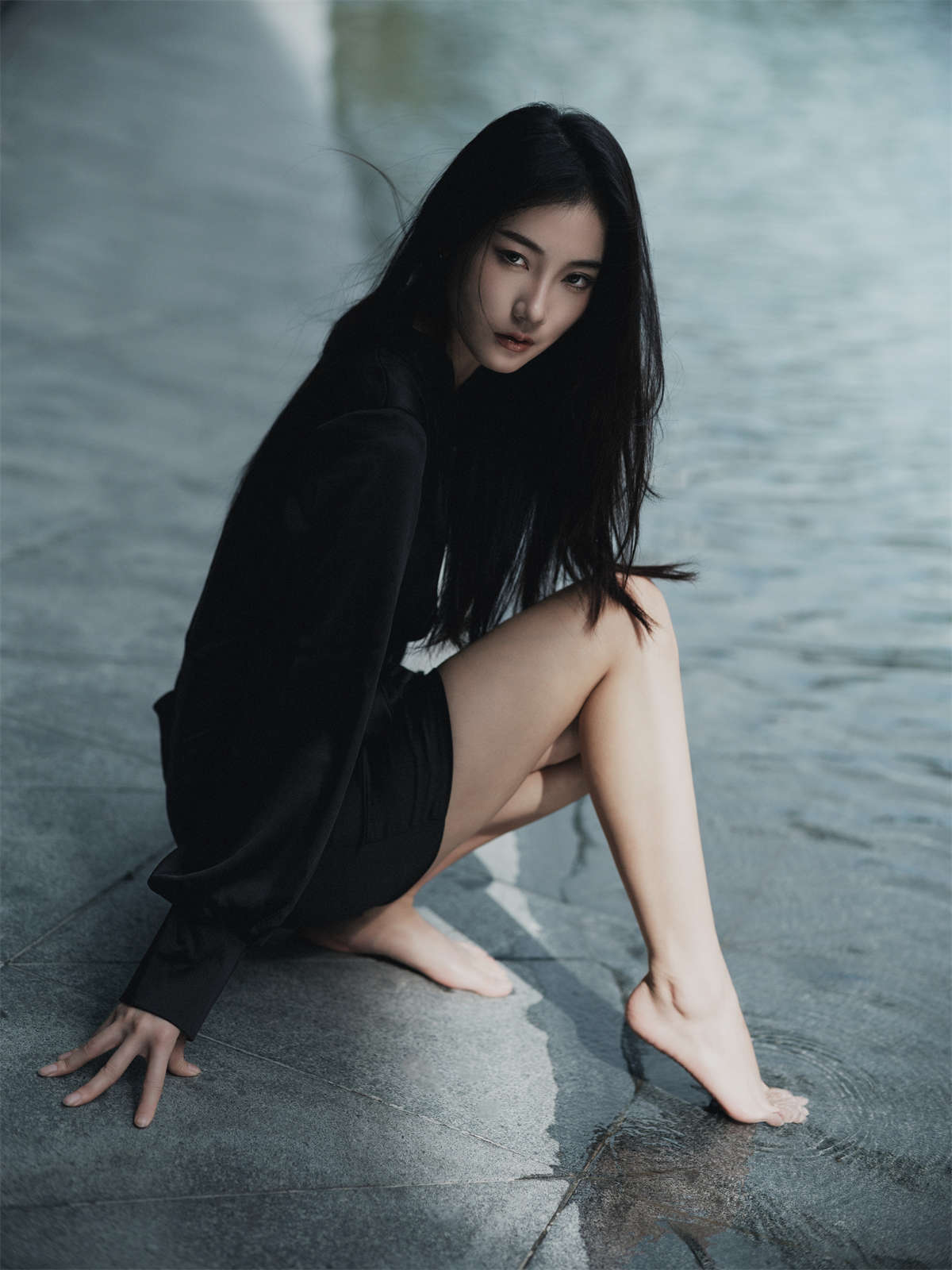 YITUYU艺图语 2022.12.16 黑与白 阿万插图1