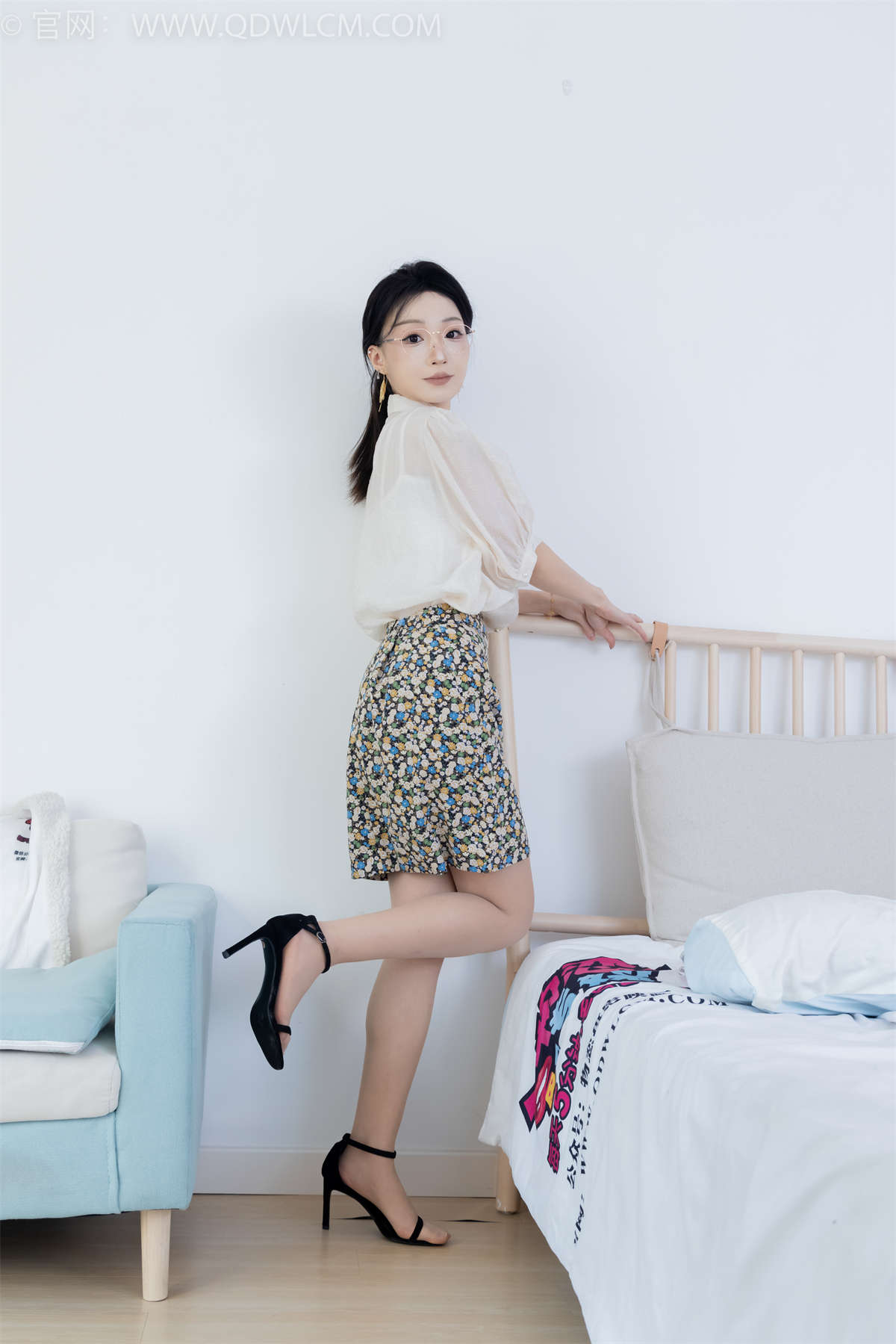 图片[2]-物恋传媒 NO.2195 嘟嘟-晨光熹微-日更街拍