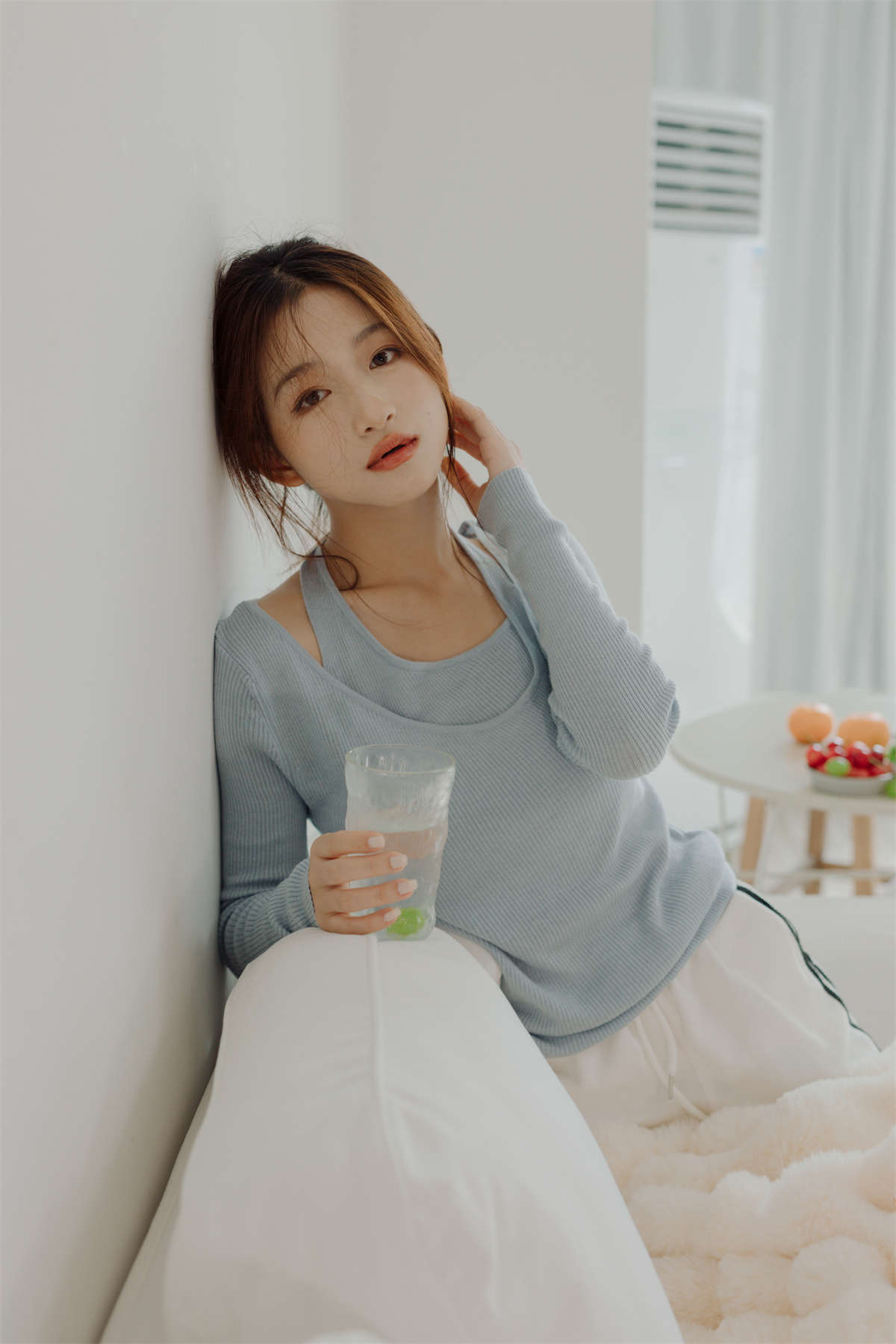 YITUYU艺图语 2023.07.12 蓝色毛衣 钰儿-日更街拍