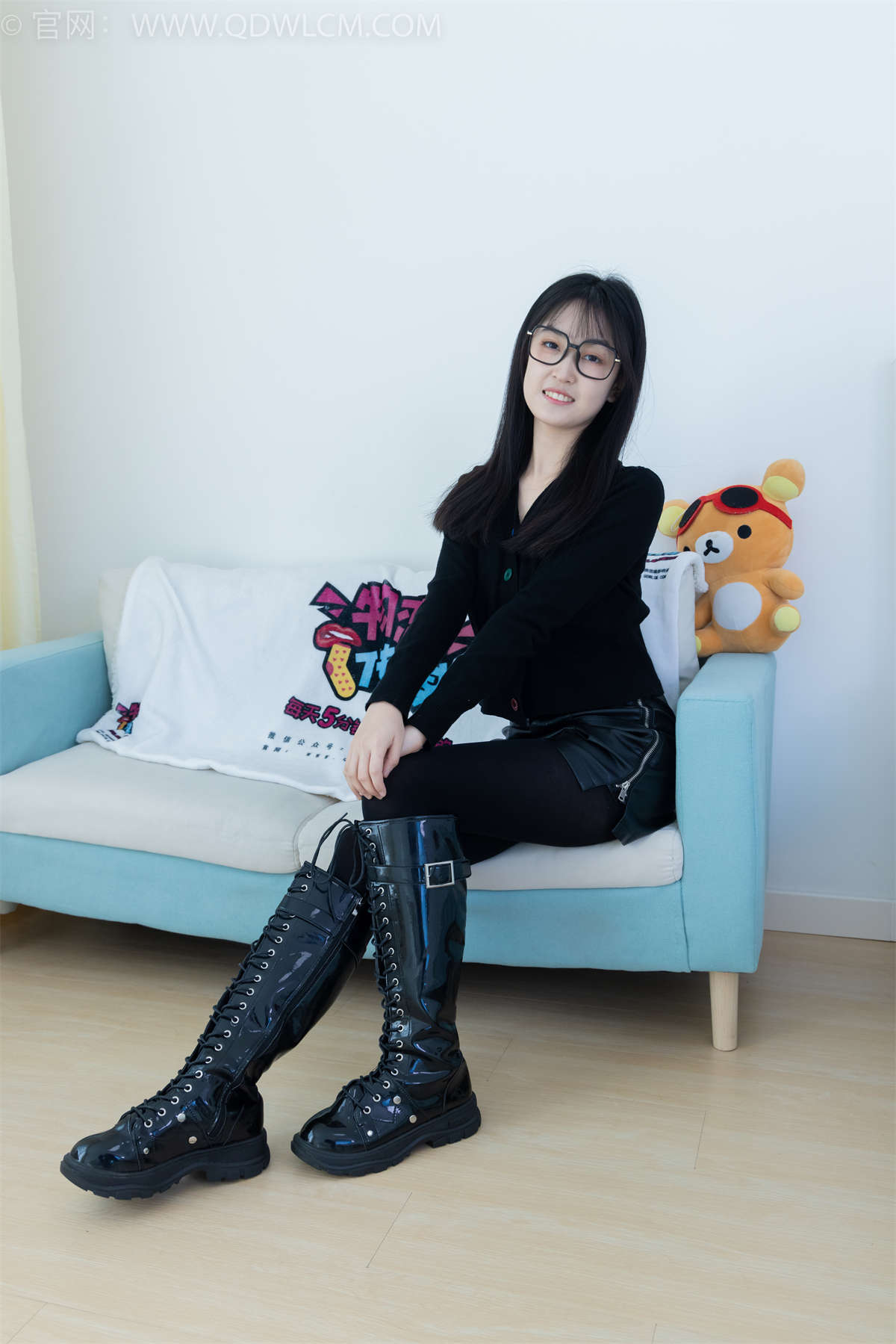 图片[2]-物恋传媒 NO.1877 嘉木-桃之夭夭-日更街拍