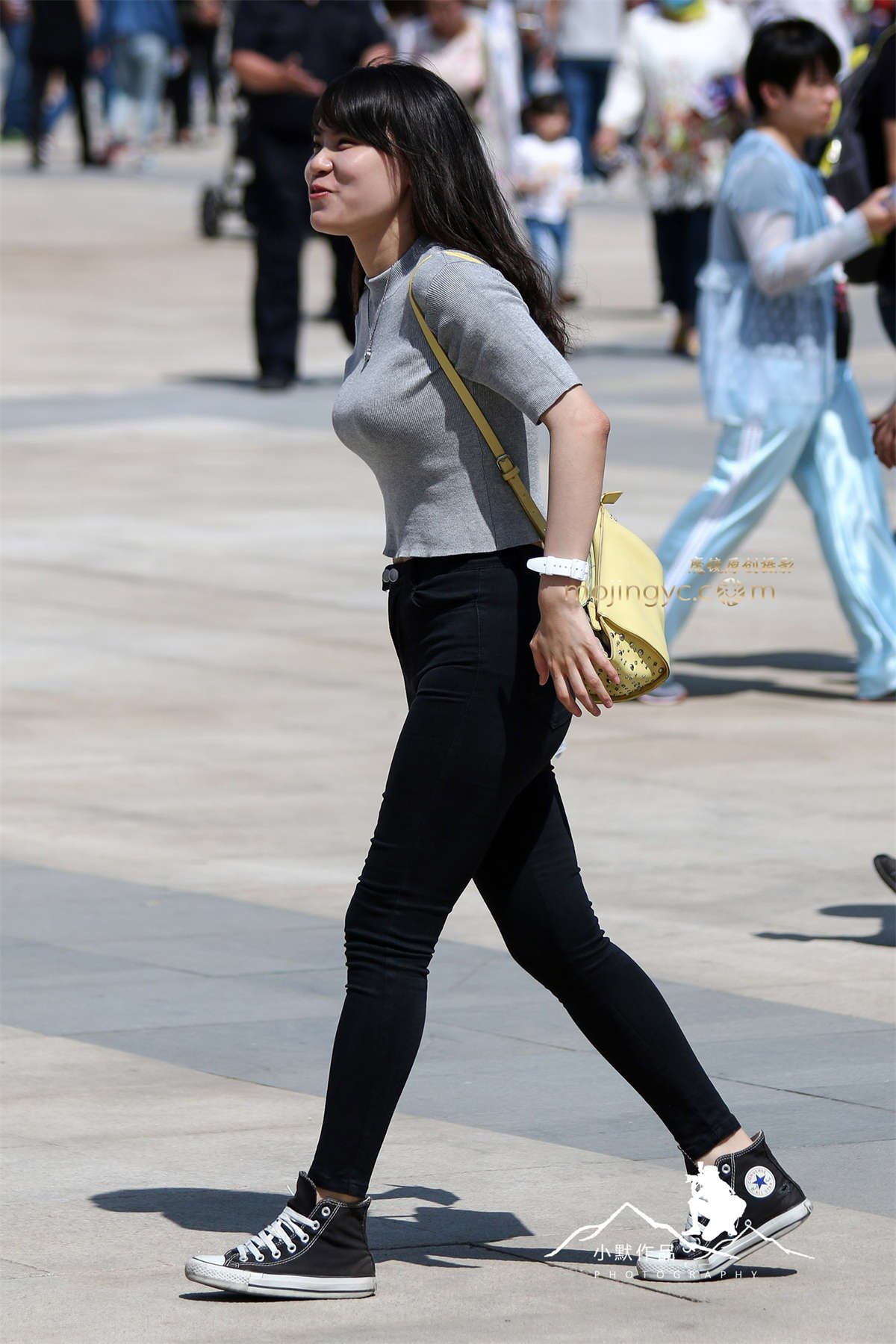 第641篇★黑牛紧翘妹★-15P-日更街拍