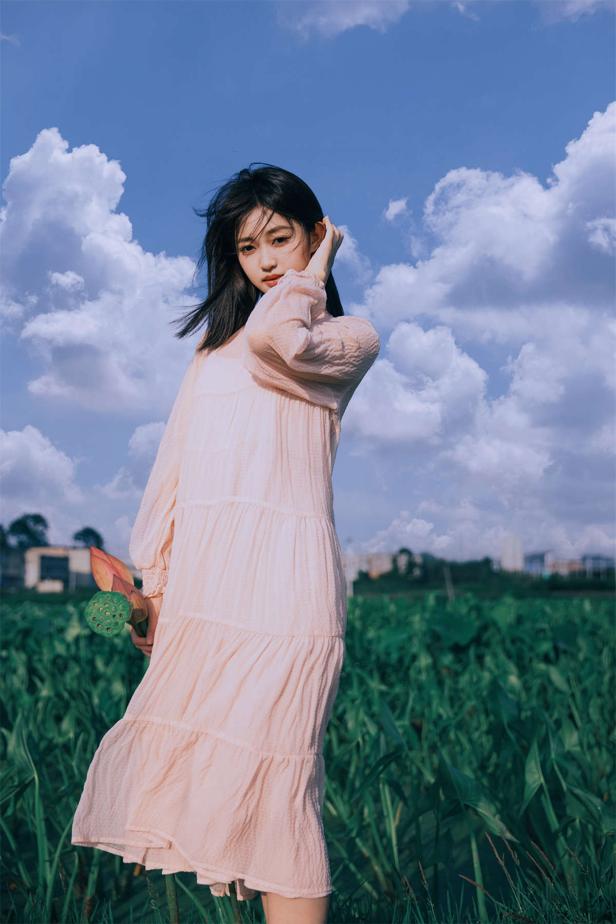 YITUYU艺图语 2023.07.12 夏日荷花 悲伤小河马插图1