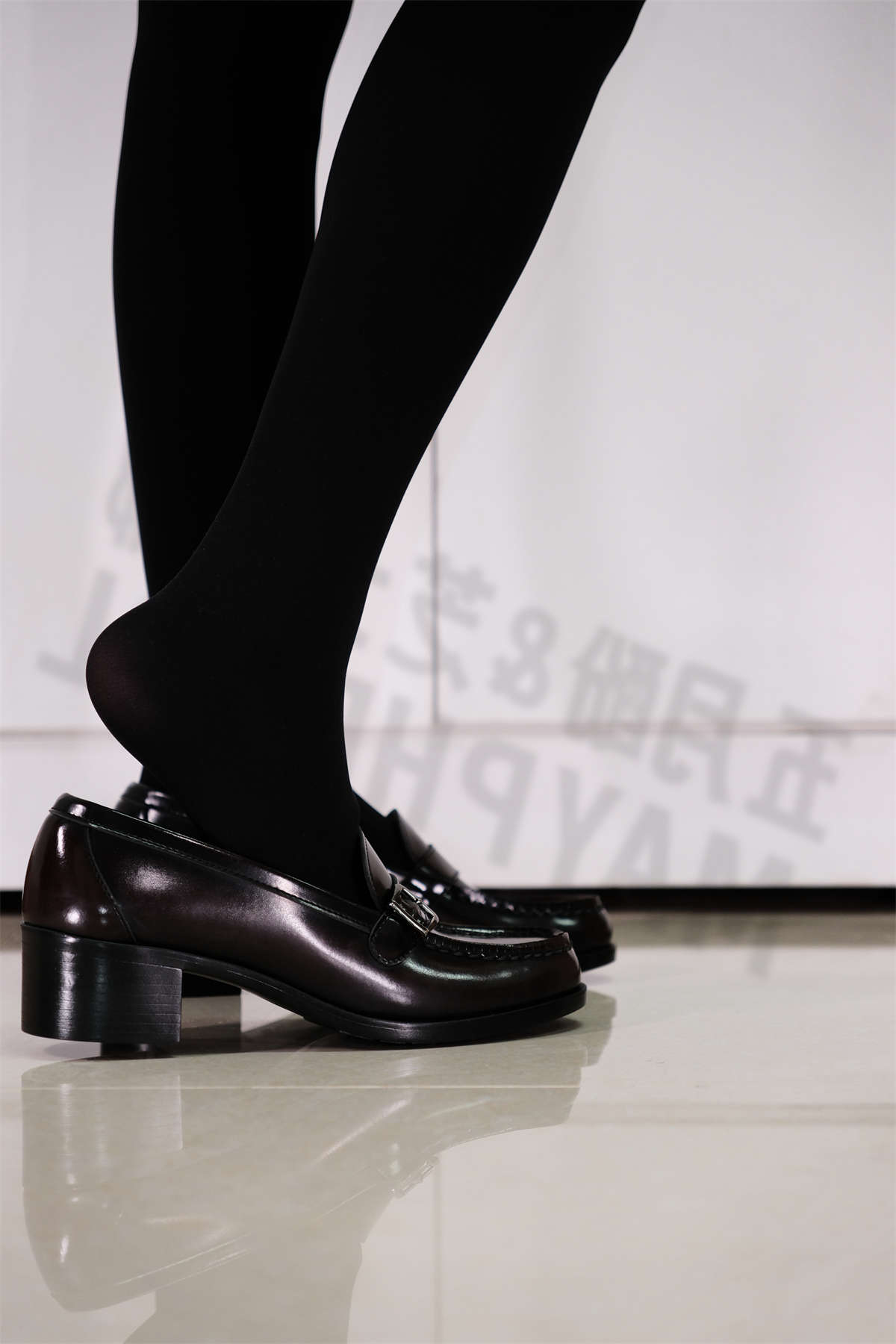 图片[2]-芝士好椰 Haruta 4600 and 黑连酷袜-日更街拍