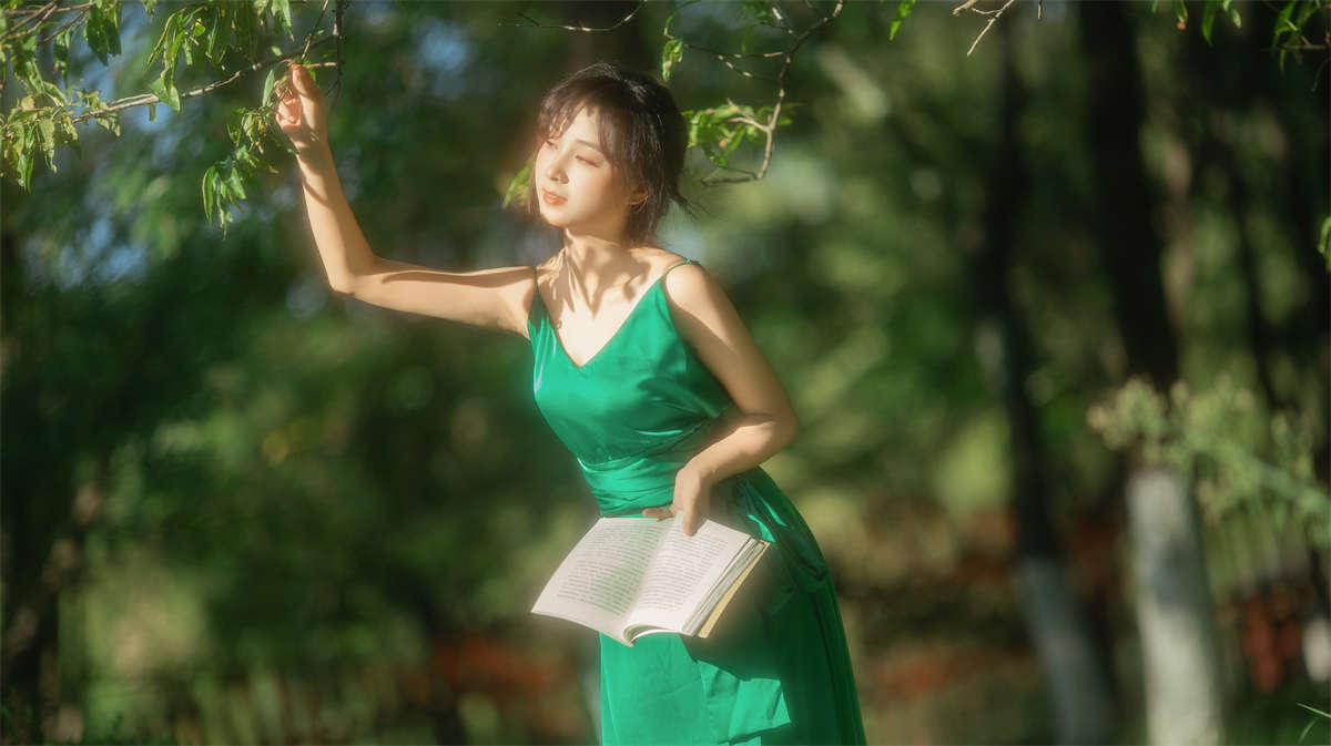 YITUYU艺图语 2024.12.02 斑驳的光影 美女不吃榴莲插图1