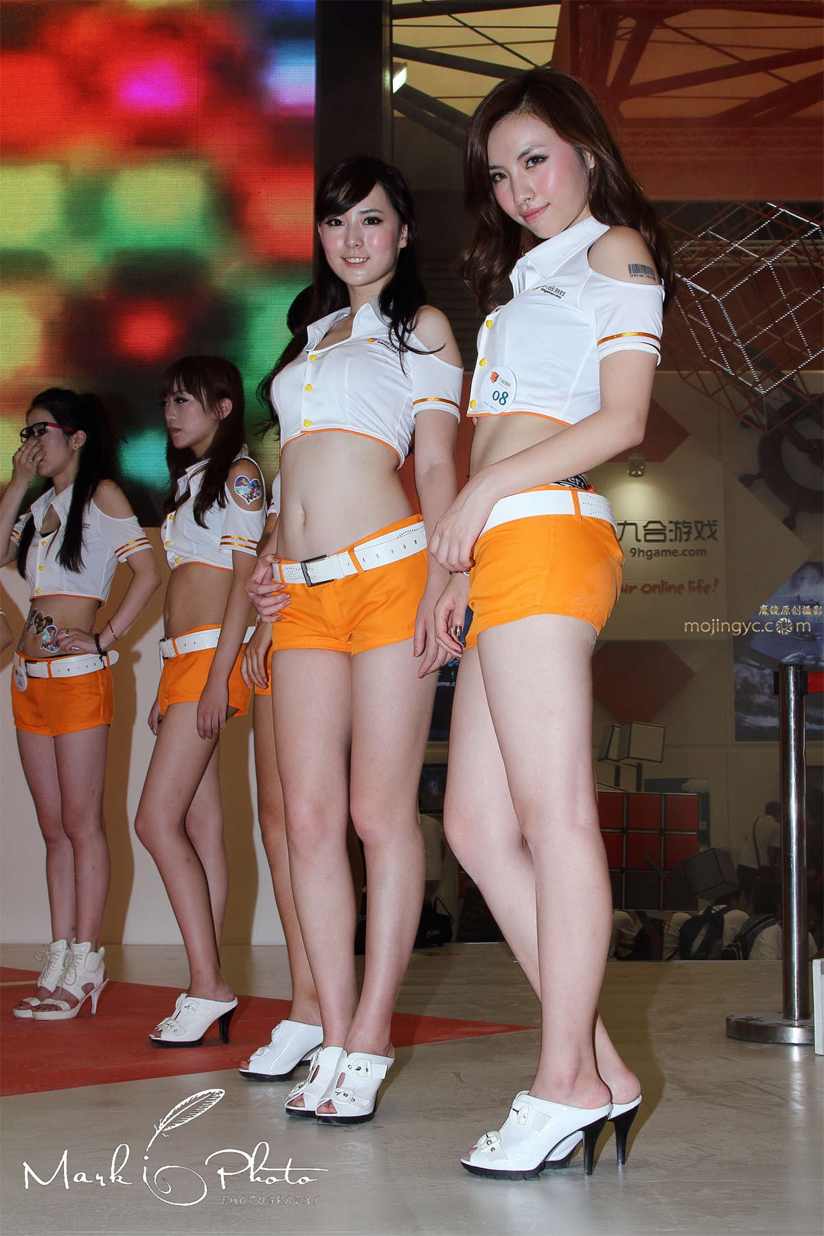 九合游戏橘色热裤-日更街拍