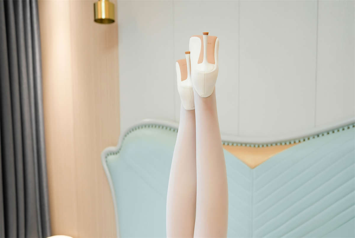 图片[2]-Xiuren秀人网 2025.03.18 NO.10032 吒子-日更街拍