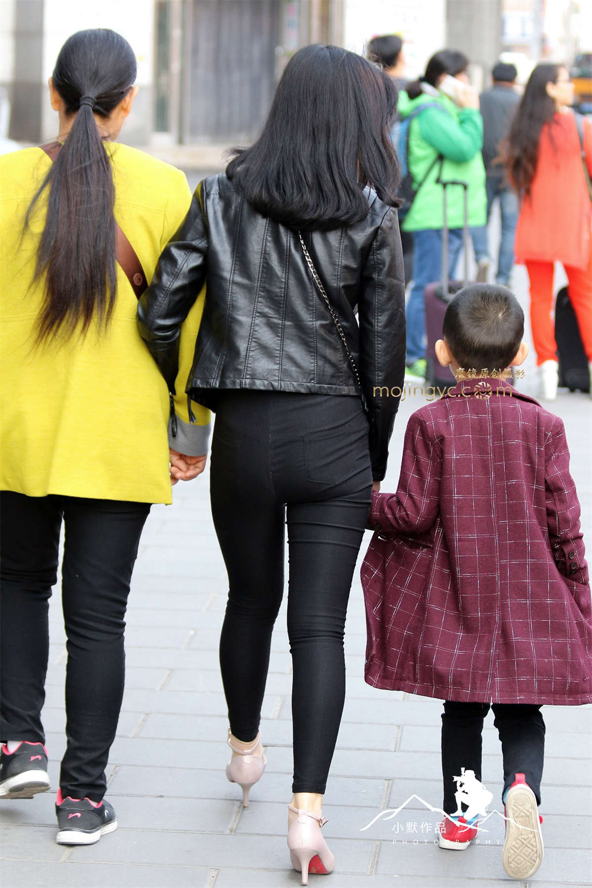 图片[2]-第696篇★紧身黑裤，小皮尤★-23P-日更街拍