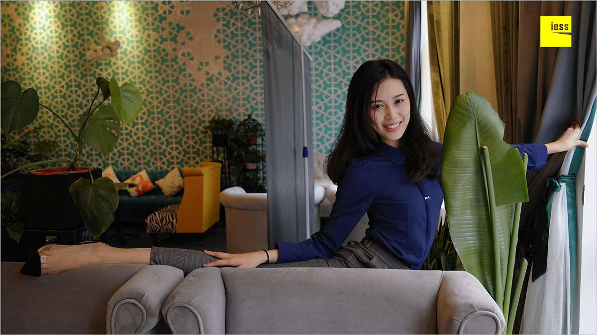 IESS异思趣向 丝足便当261期：穿长裤的邱主管 邱主管-日更街拍