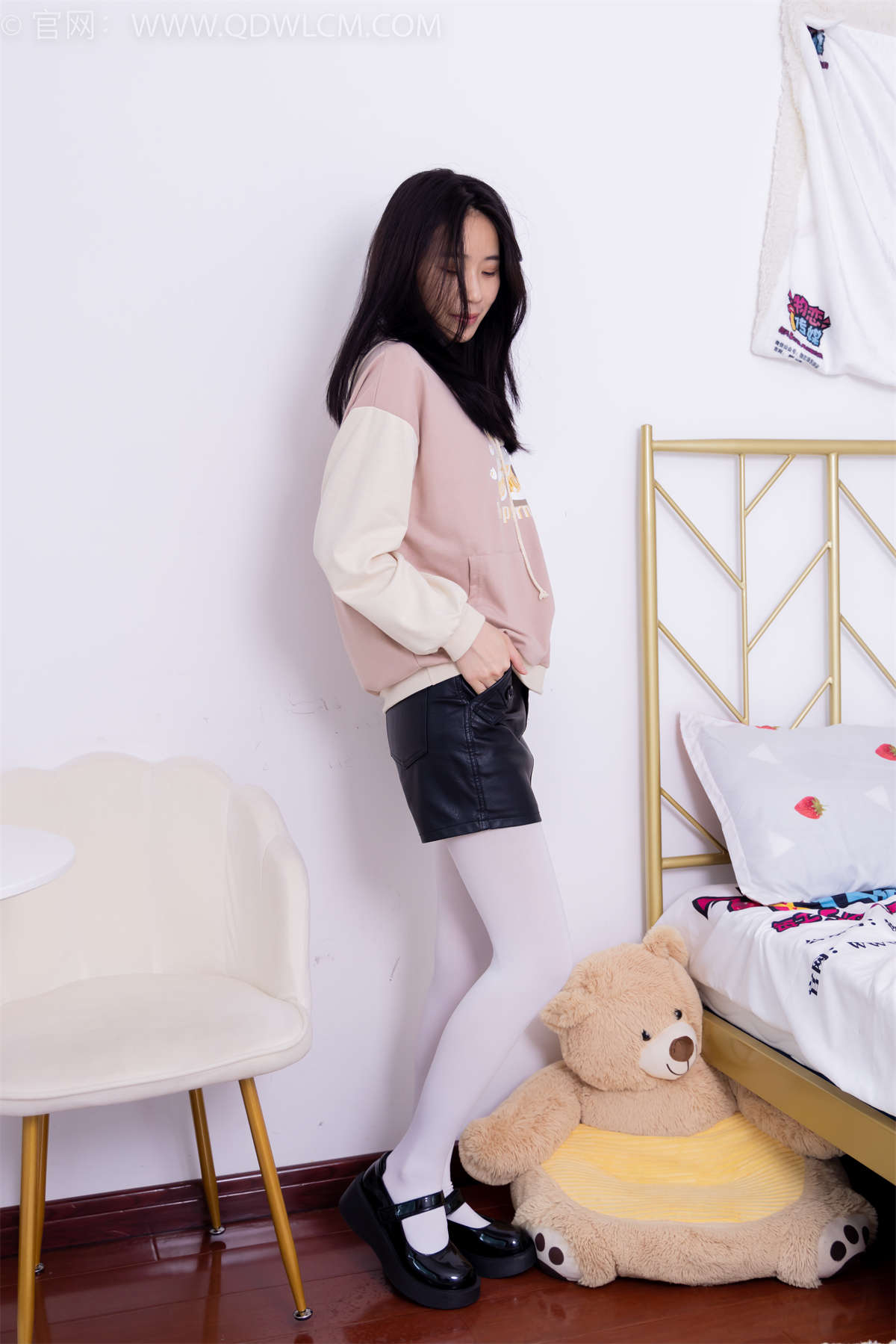 图片[2]-物恋传媒 NO.1610 菜菜-深海牢笼-日更街拍