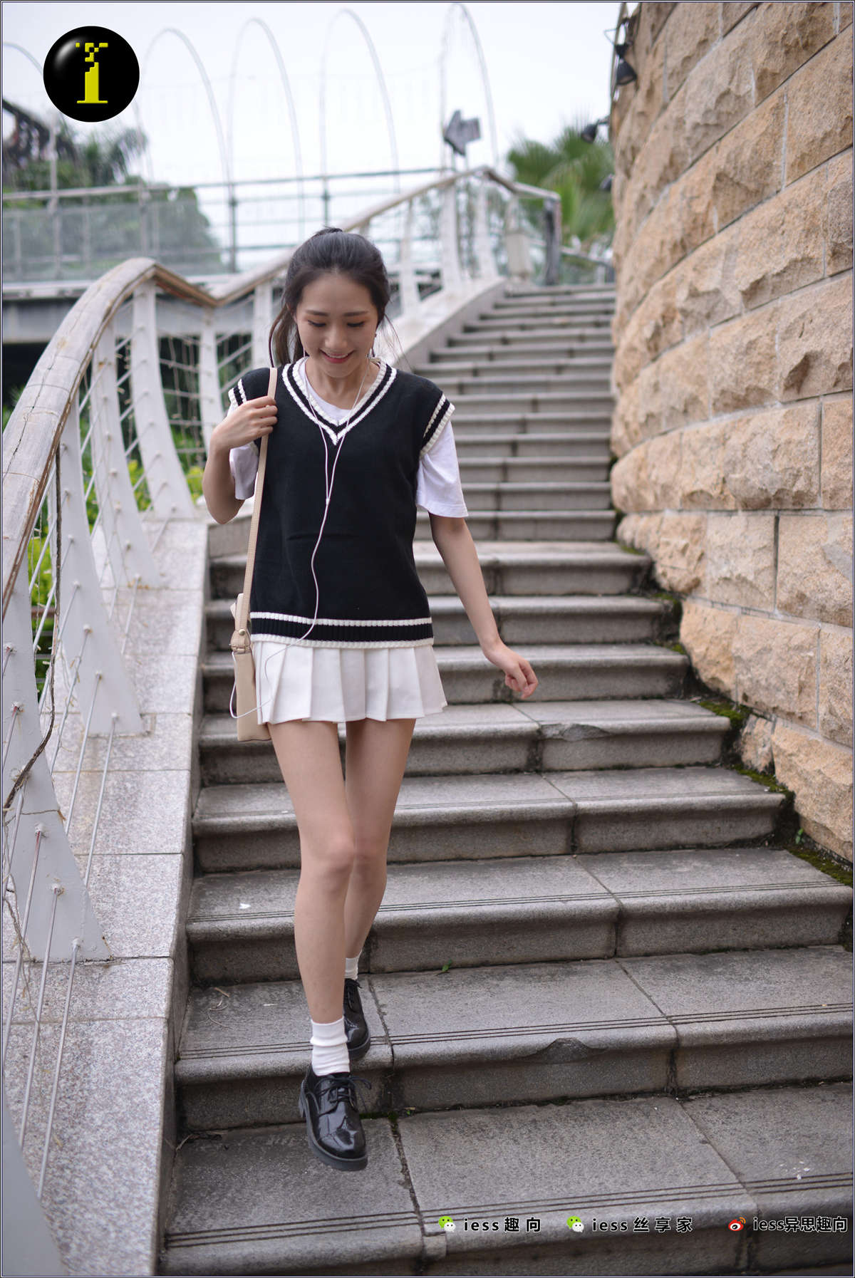 IESS异思趣向 普惠集030 幸子 光腿-日更街拍