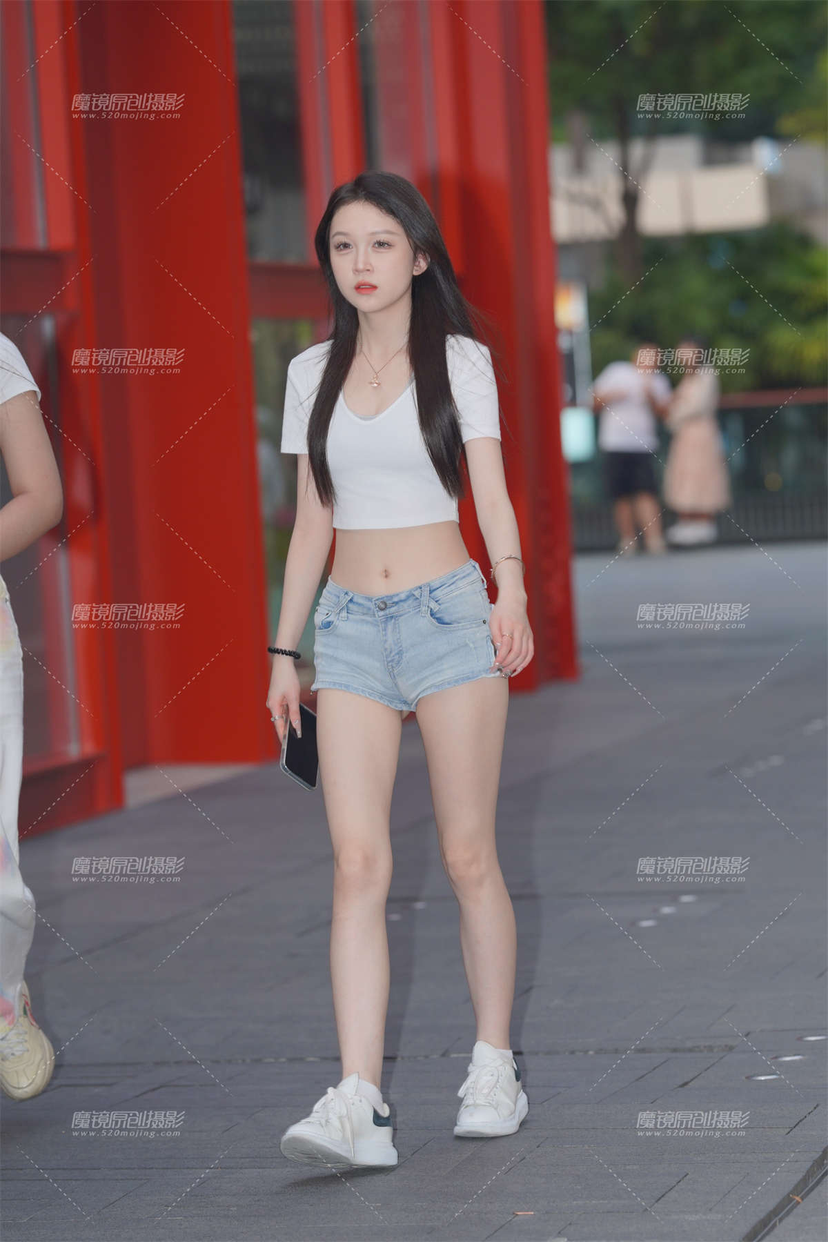 热裤小妹-日更街拍