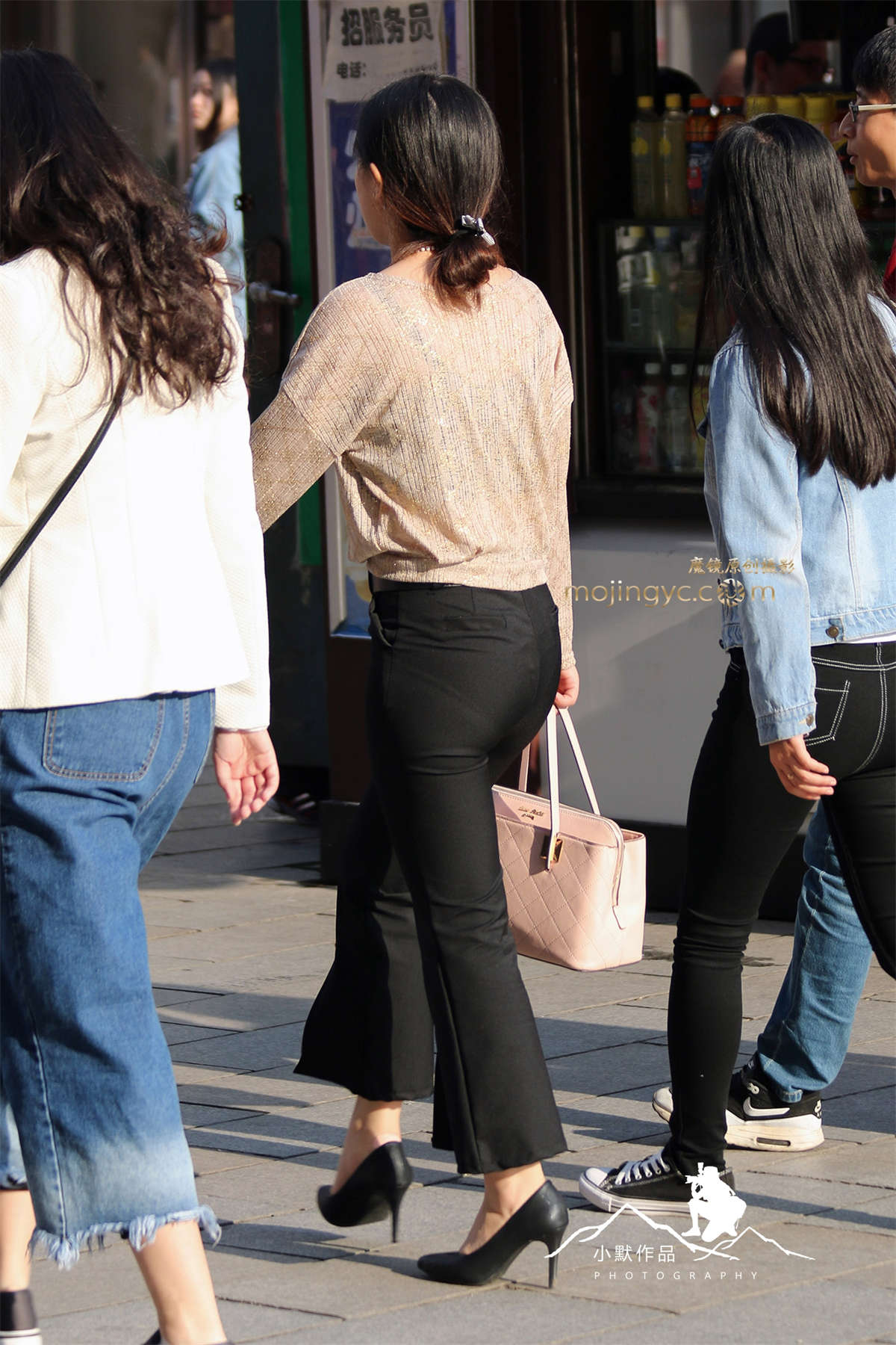 第702篇★黑裤优雅美姿★-12P-日更街拍
