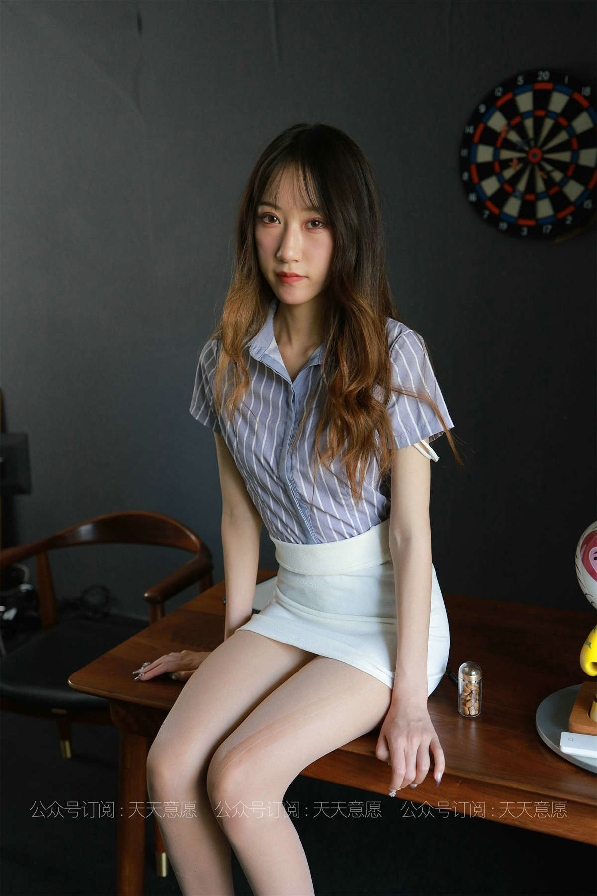 图片[2]-IESS异思趣向 丝享家829期：怡怡 长腿实习生-日更街拍