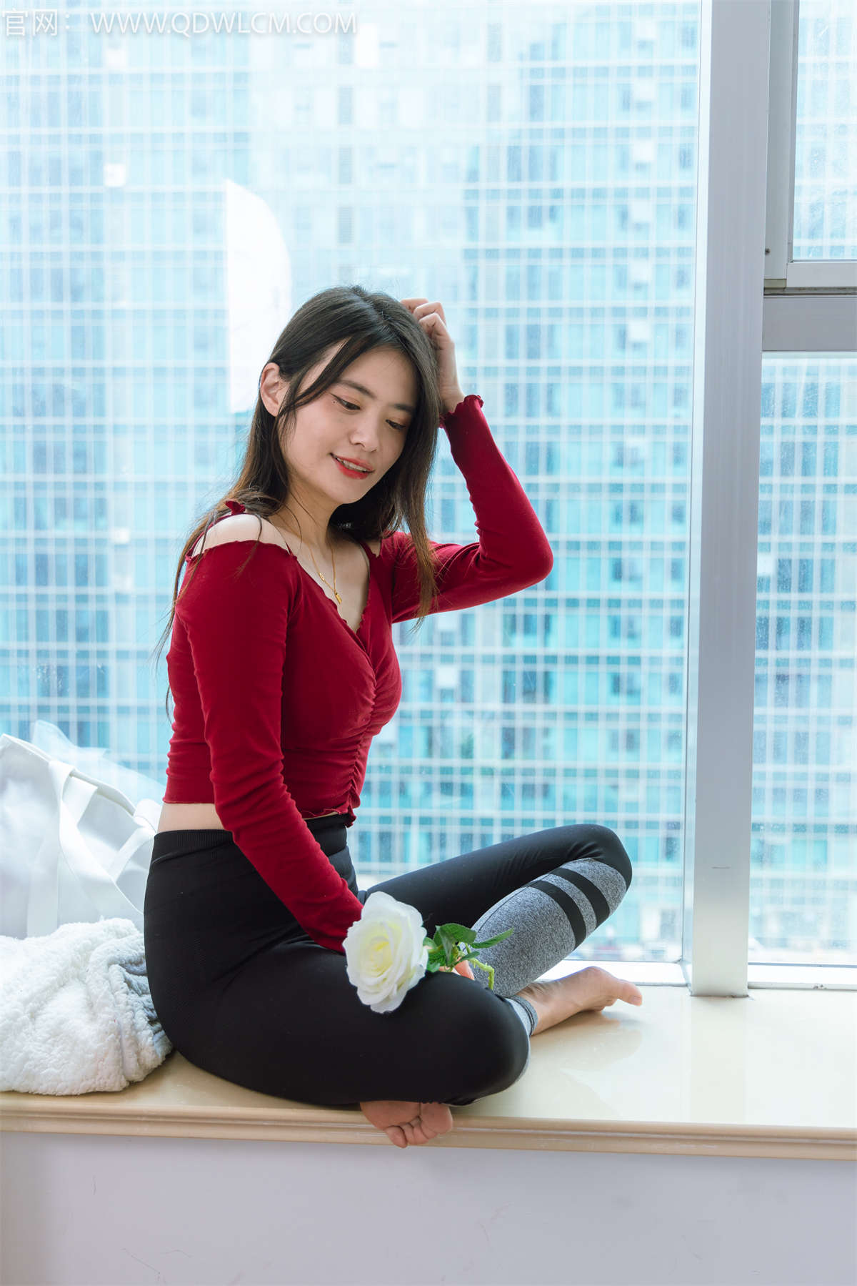 图片[2]-物恋传媒 NO.1265 然然-红色蔷薇-日更街拍