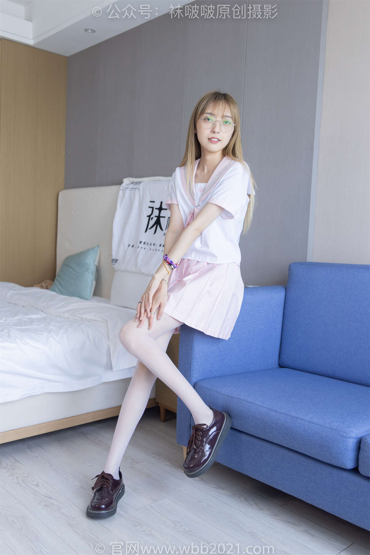 图片[2]-袜啵啵 No.238 稚予-皮鞋、白丝（脚尖加固款）、jk制服 花絮版-日更街拍