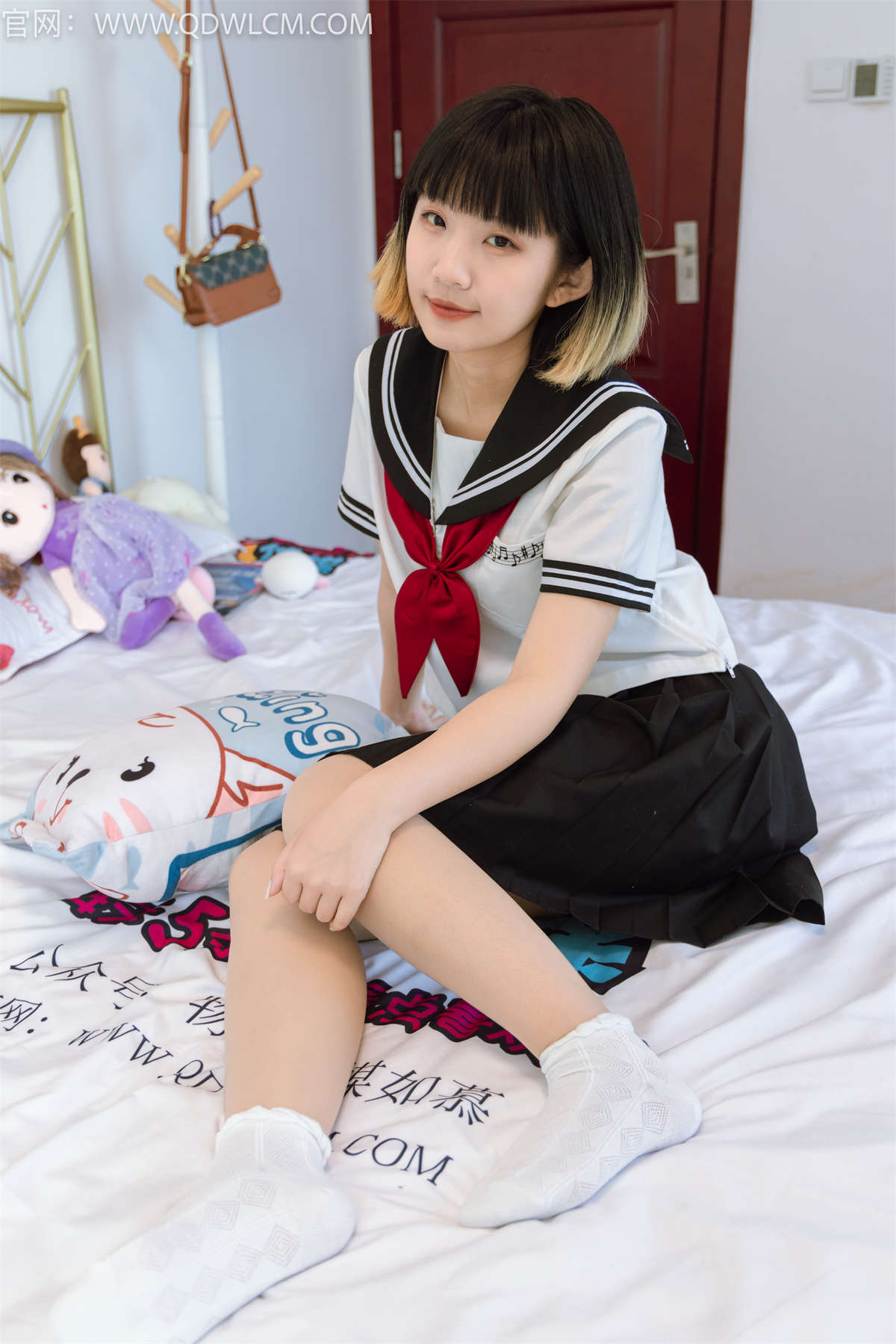 物恋传媒 NO.1206 暗月-温柔的心-日更街拍