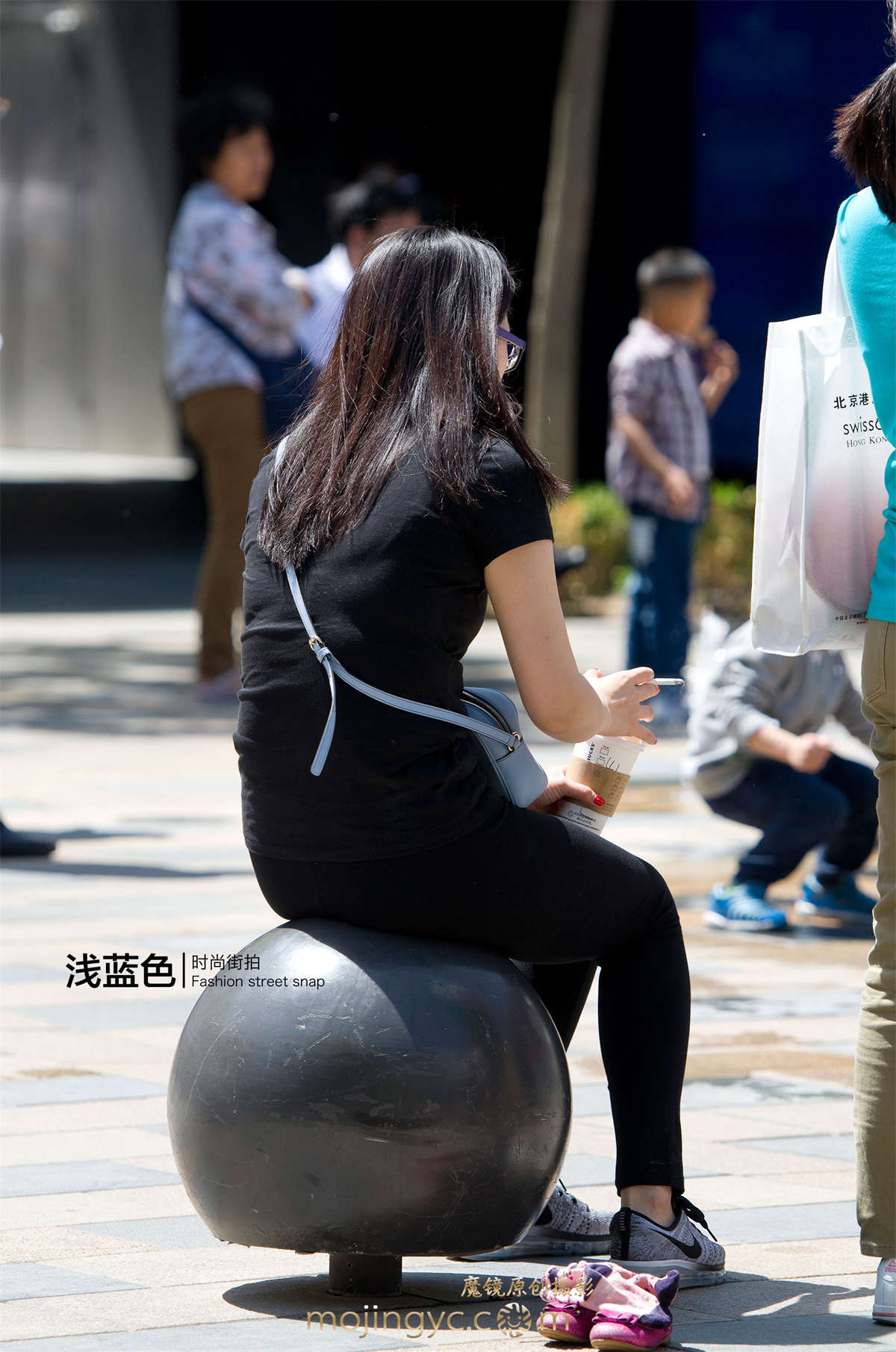 紧裤少妇（11p）-日更街拍