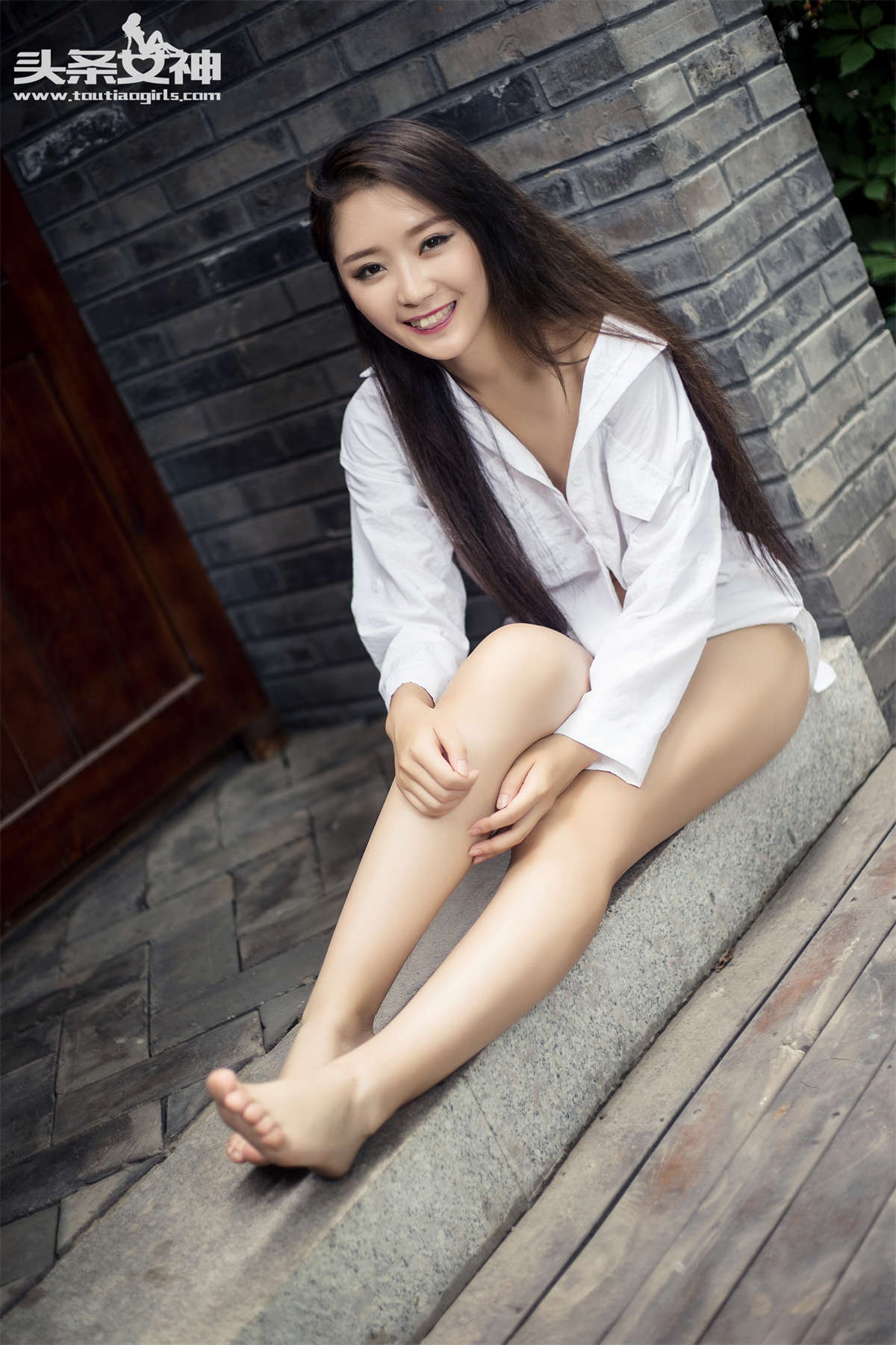 TouTiao头条女神 2016.07.01 清纯白衬衫 小雅插图1