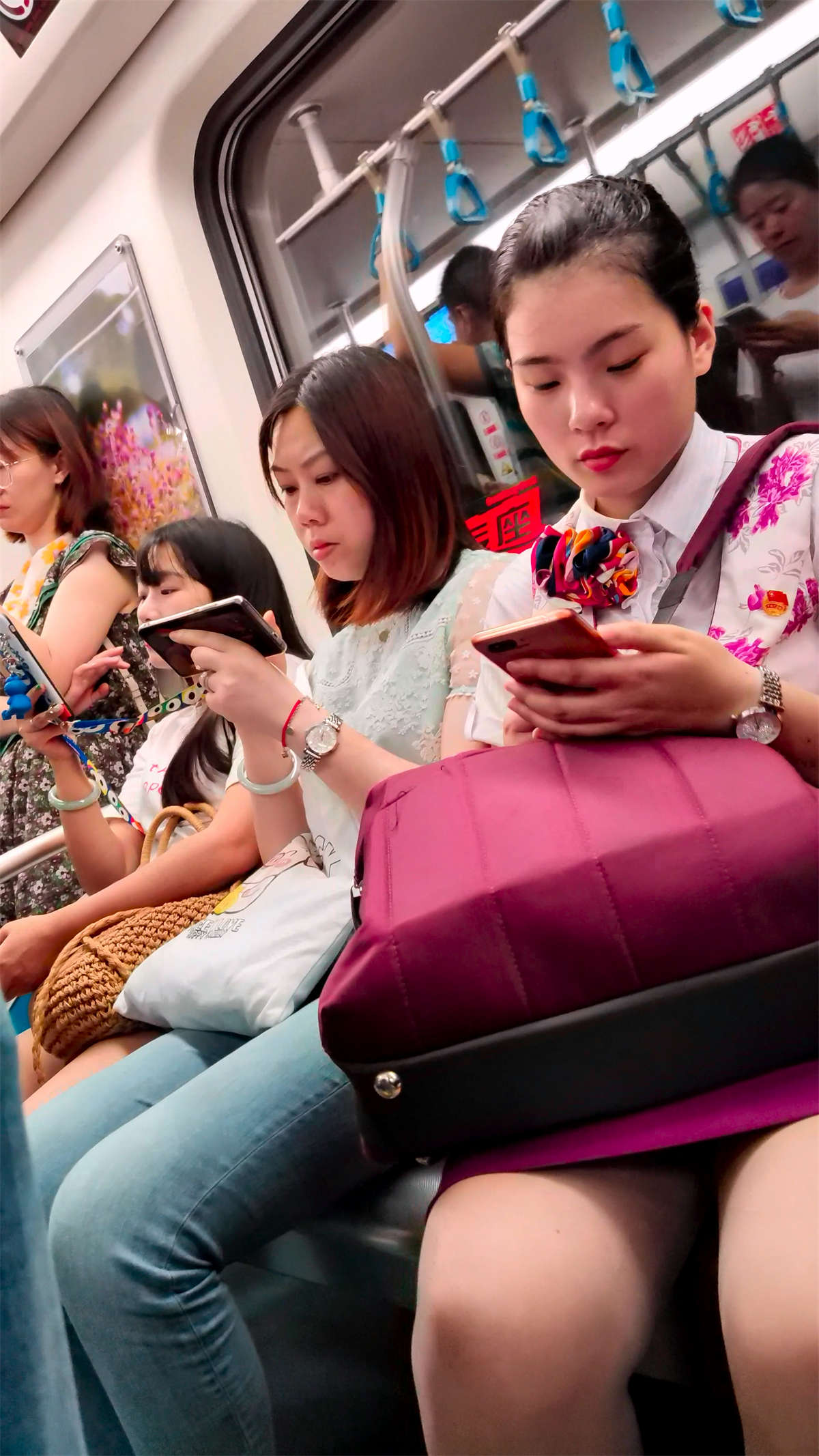 图片[2]-丝袜制服靓妹-日更街拍