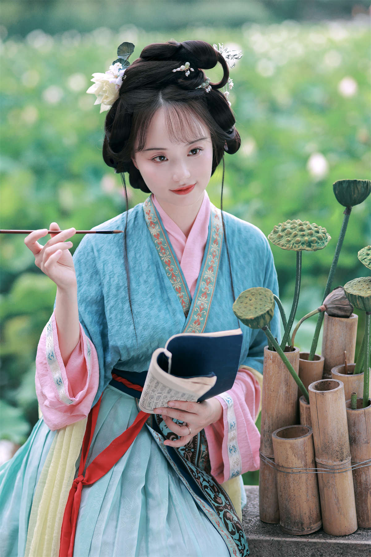 YITUYU艺图语 2024.11.17 误入藕花深处 伊伊-日更街拍