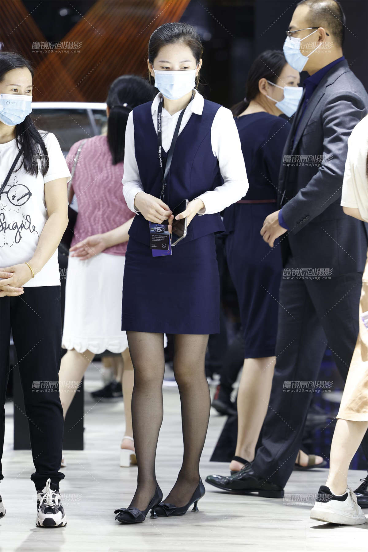 20201003黑裙黑丝销售-日更街拍