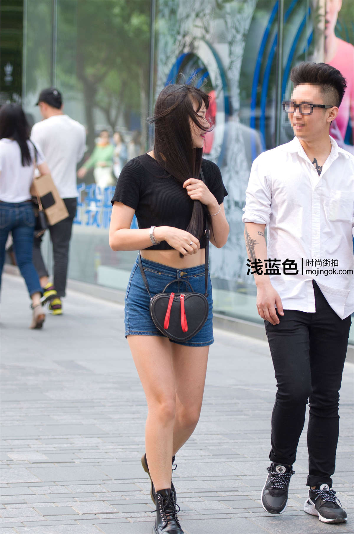 图片[2]-牛仔短裤美女(13p)-日更街拍