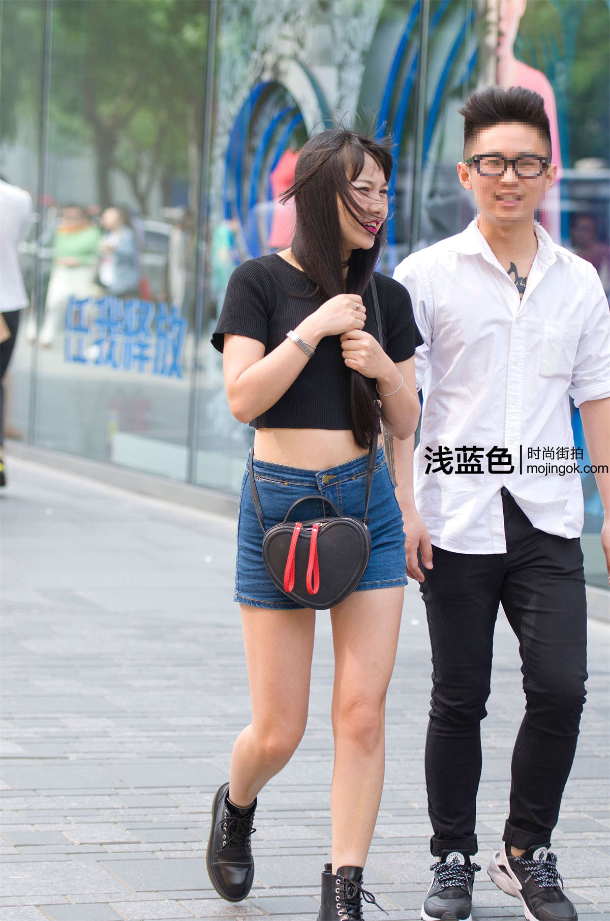 牛仔短裤美女(13p)-日更街拍