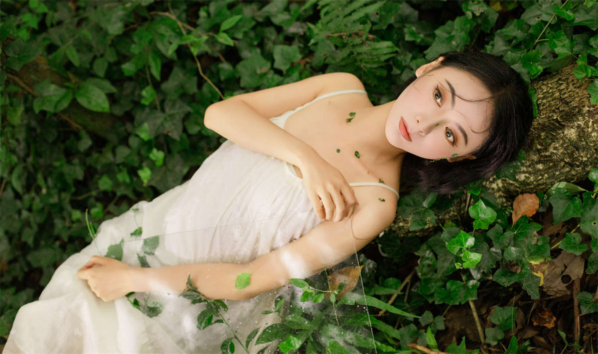 YITUYU艺图语 2024.11.18 树叶摇曳，心跳共振 是昂羊呀插图1