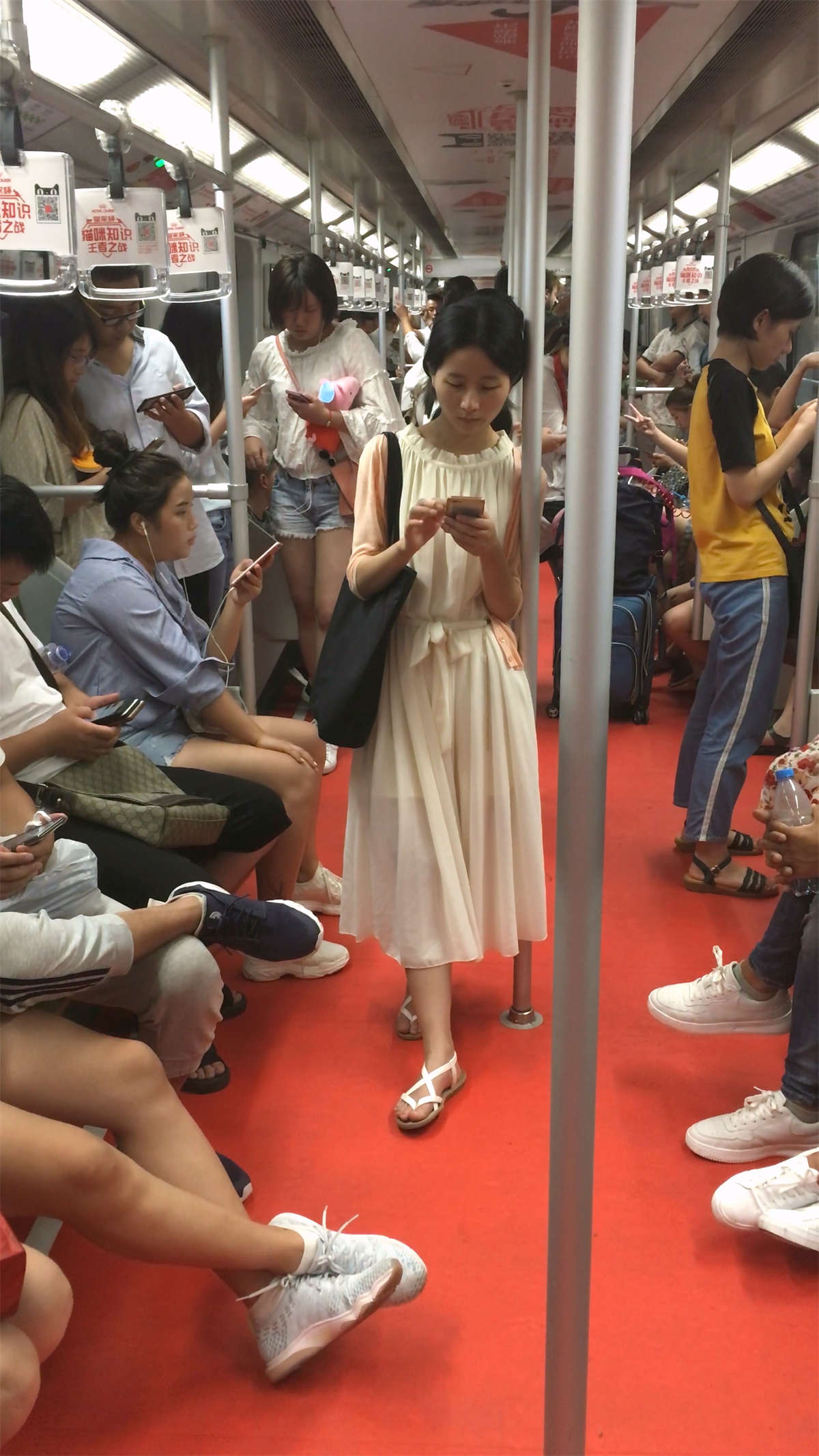 图片[2]-清纯的丝袜小美女-日更街拍