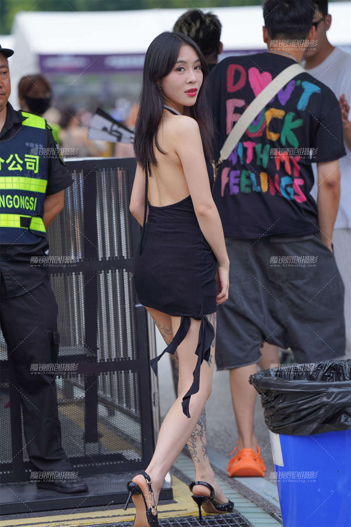 图片[2]-纹身美腿-日更街拍