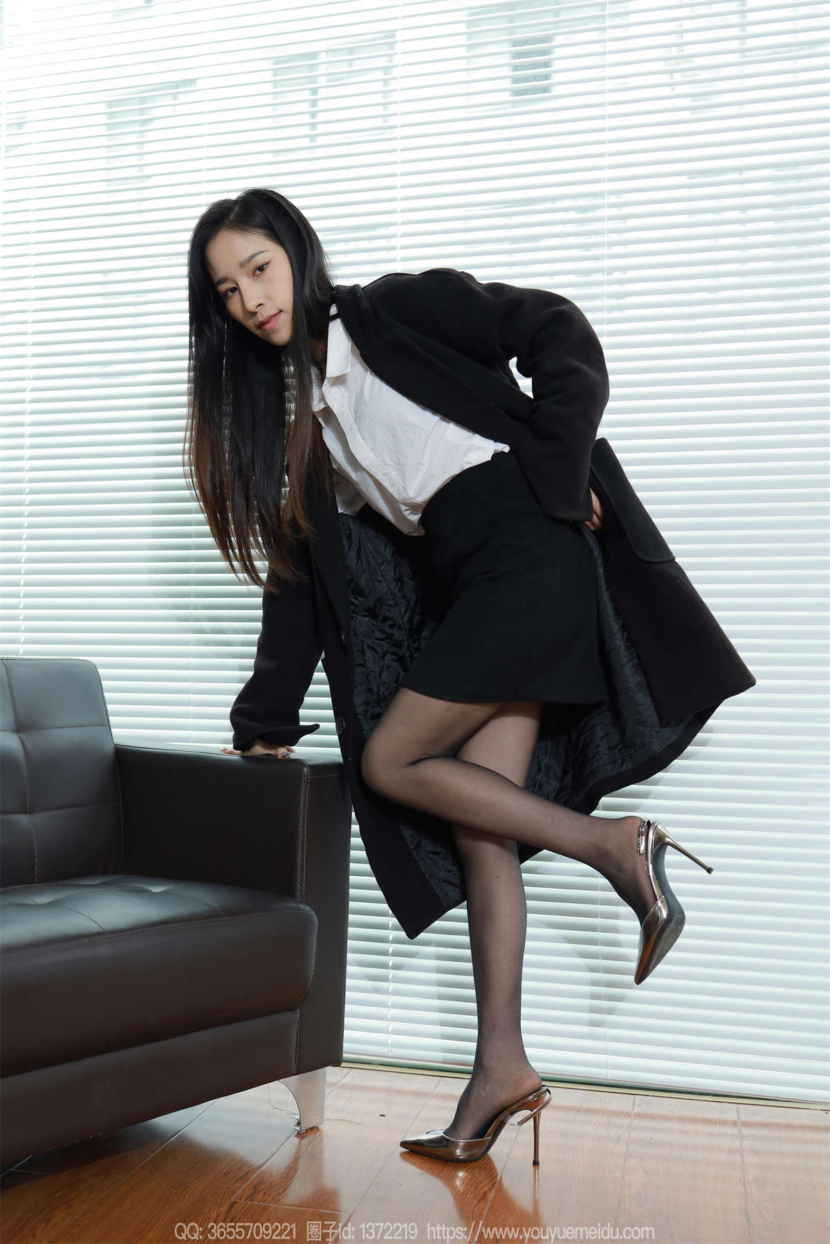 图片[2]-IESS异思趣向 2024.02.28 丝享家1676：美子 节后上班-日更街拍