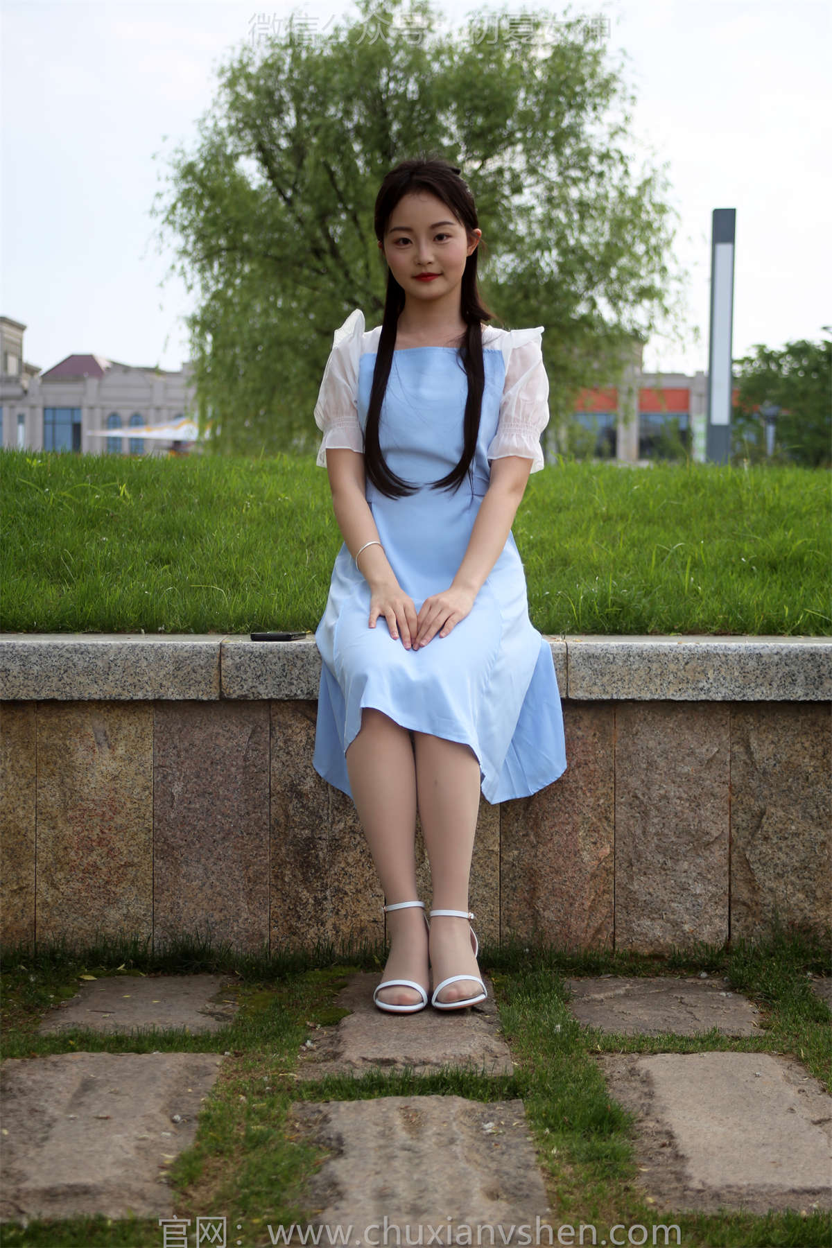 初夏女神 NO.193 双双 绿树成荫-日更街拍