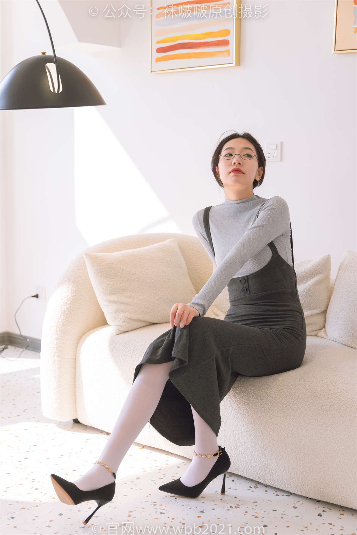 袜啵啵 No.242 小甜豆-高跟鞋、厚白丝 花絮版-日更街拍