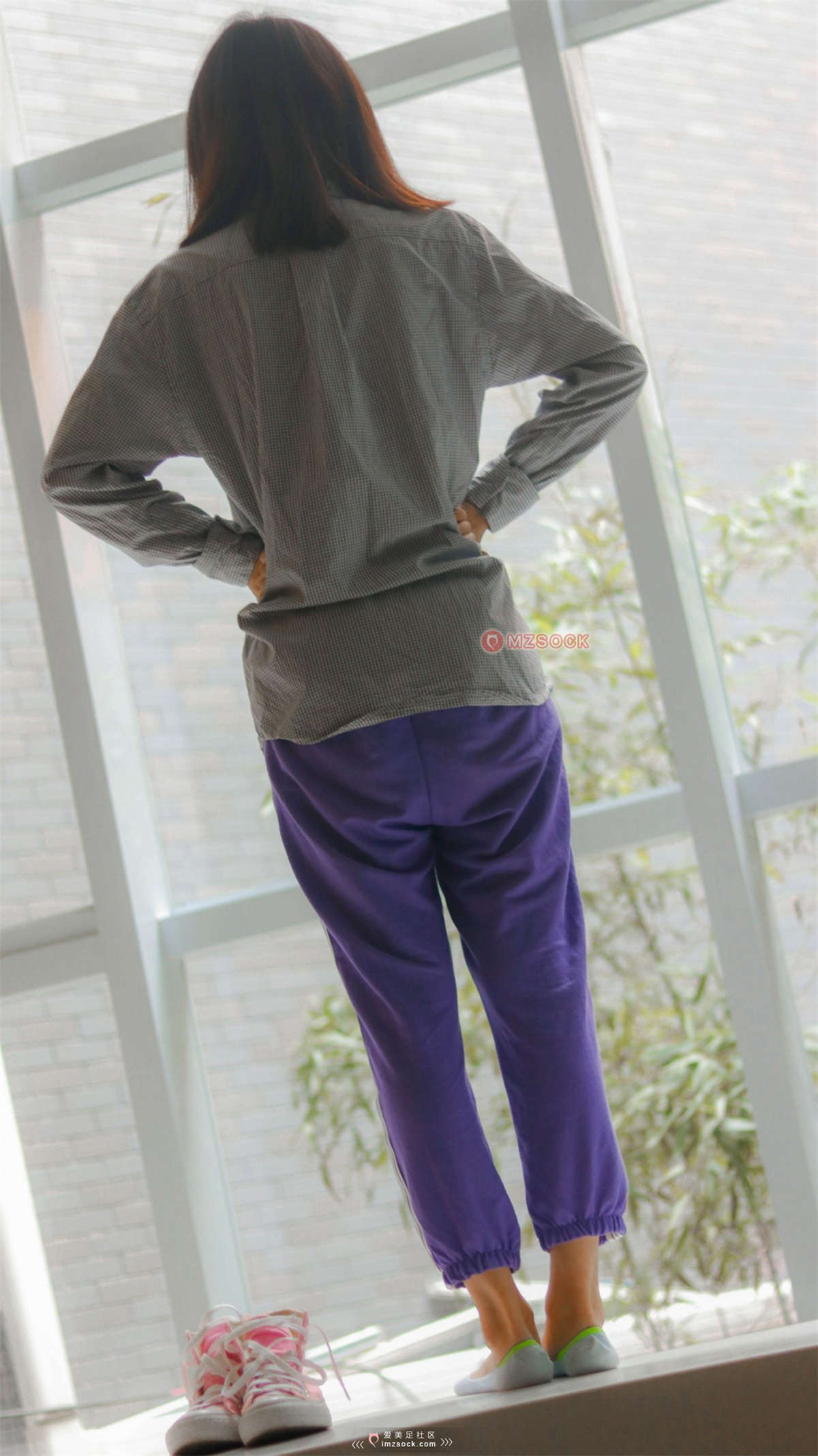 MZSOCK-2018 No.196 嫩脚小雅粉色高帮帆布鞋-日更街拍