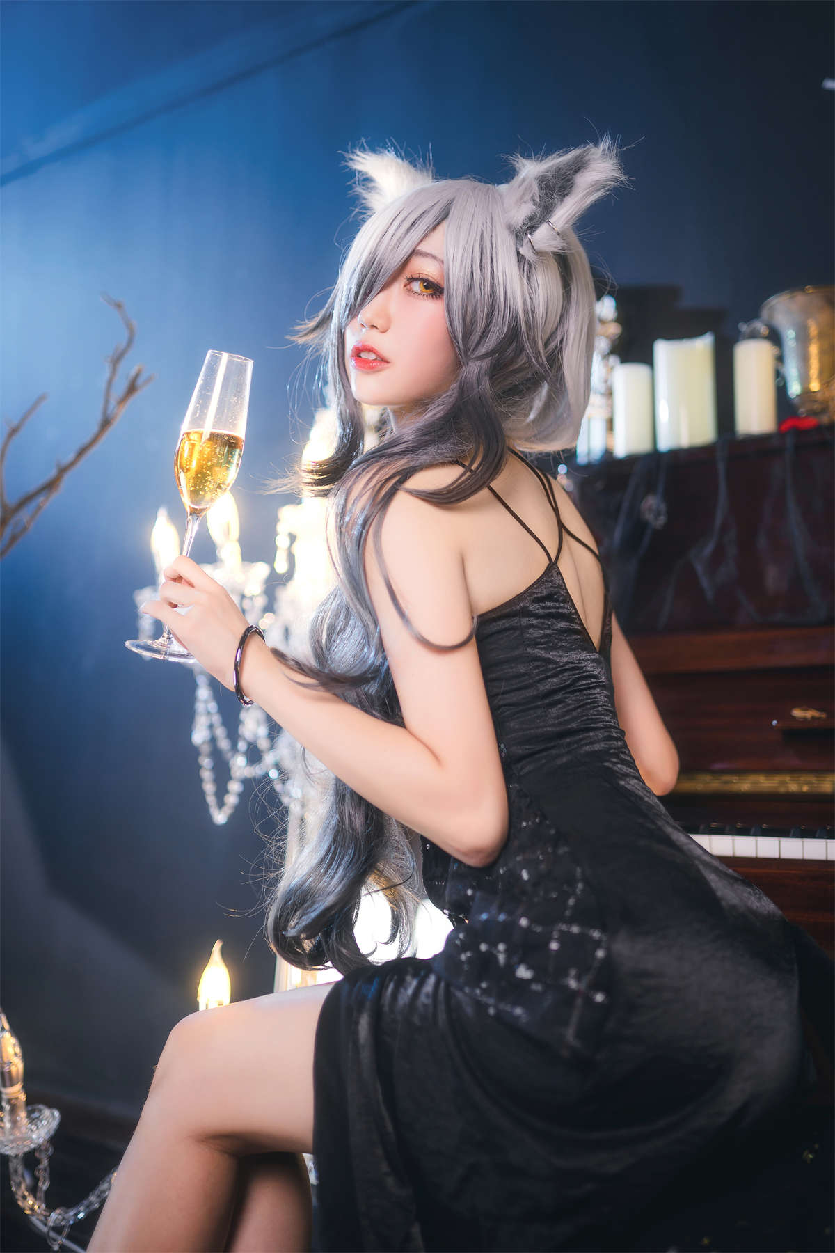 周叽是可爱兔兔No.5 一周年礼服-日更街拍