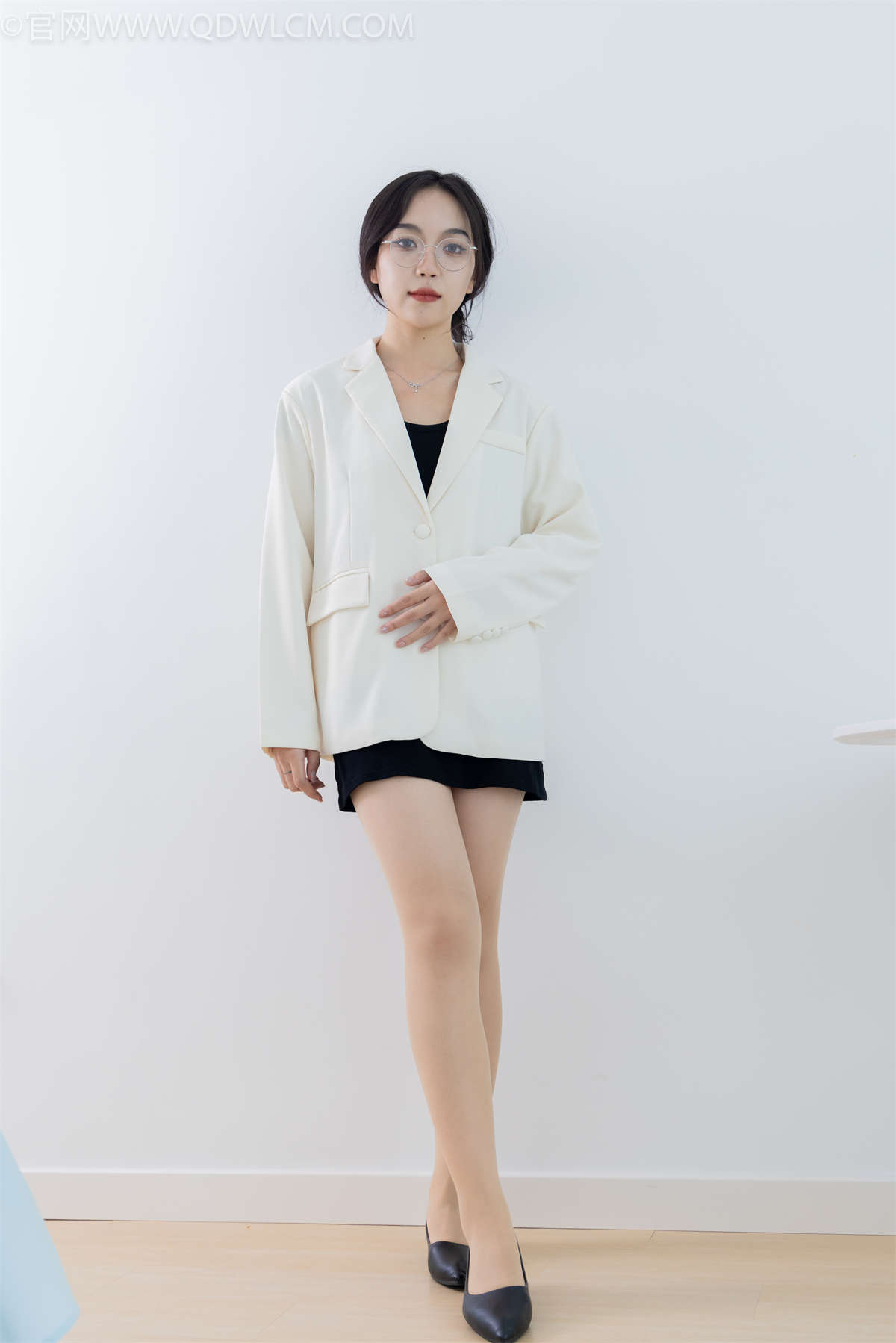 图片[2]-物恋传媒 NO.1937 纱纱-一笑了之（盲盒3）-日更街拍