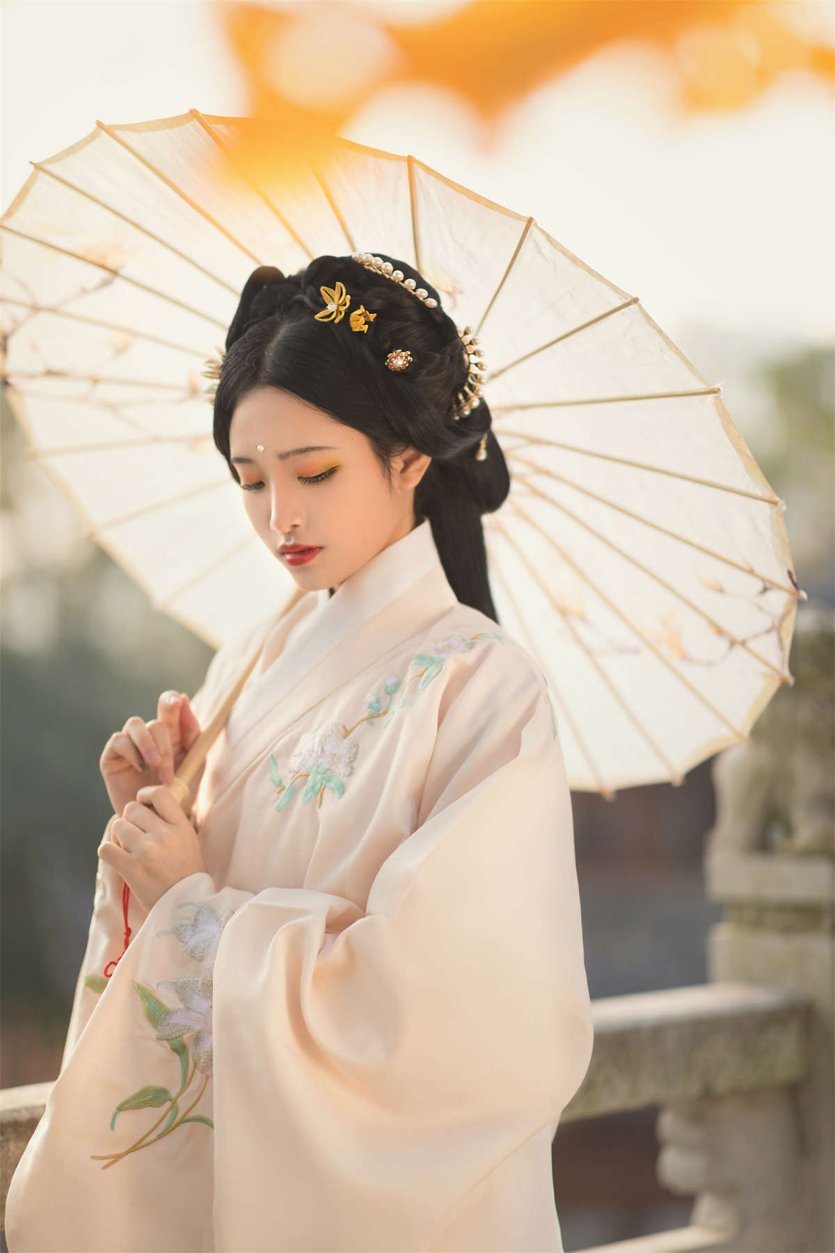 YITUYU艺图语 2022.12.28 始觉秋风还 是蝶绪咩-日更街拍