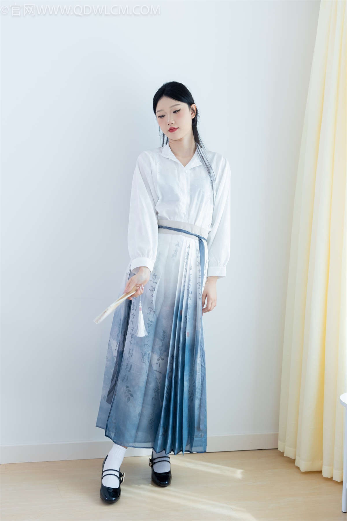 图片[2]-物恋传媒 NO.1938 小竹-清明雨上-日更街拍