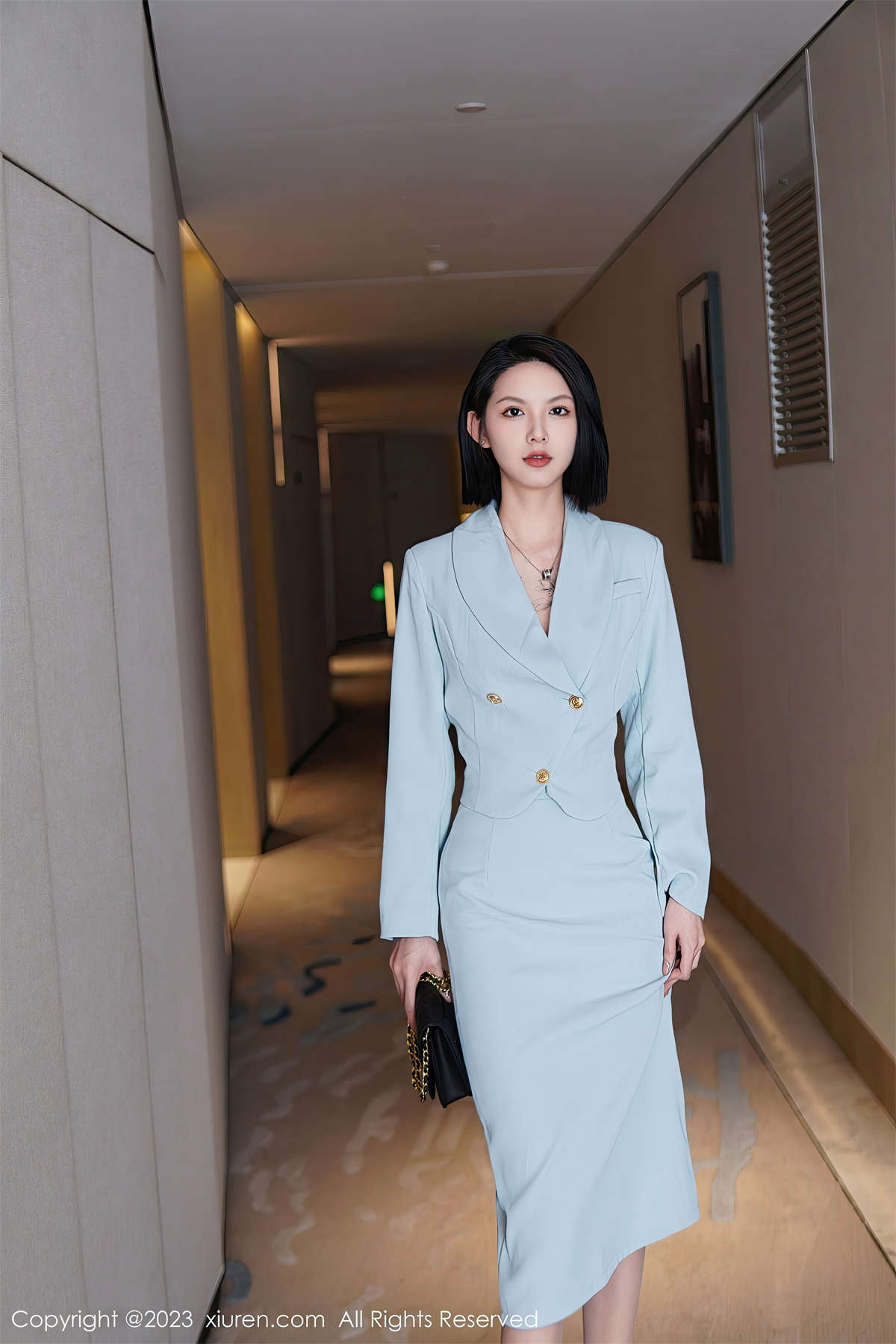 Xiuren秀人网 2023.06.09 No.6885 乔一一-日更街拍